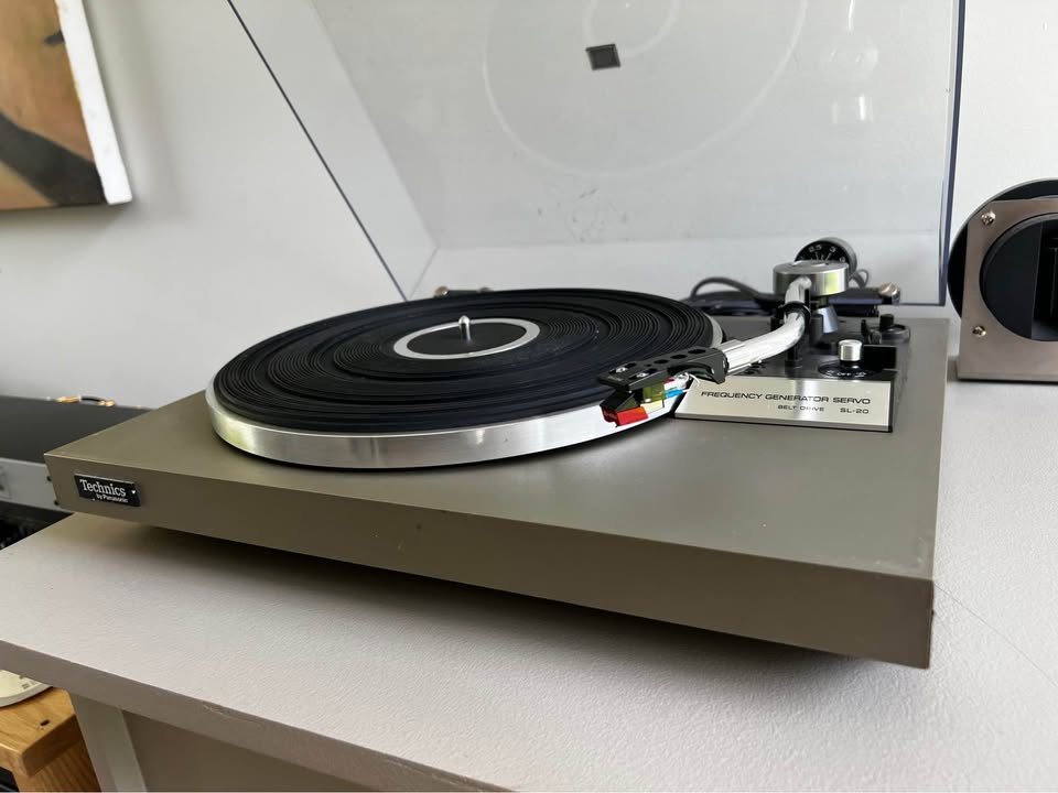 Technics SL-20 _Table tournante à courroie
