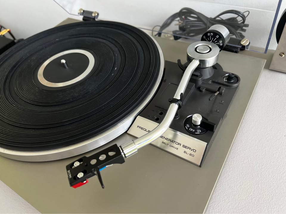 Technics SL-20 _Table tournante à courroie