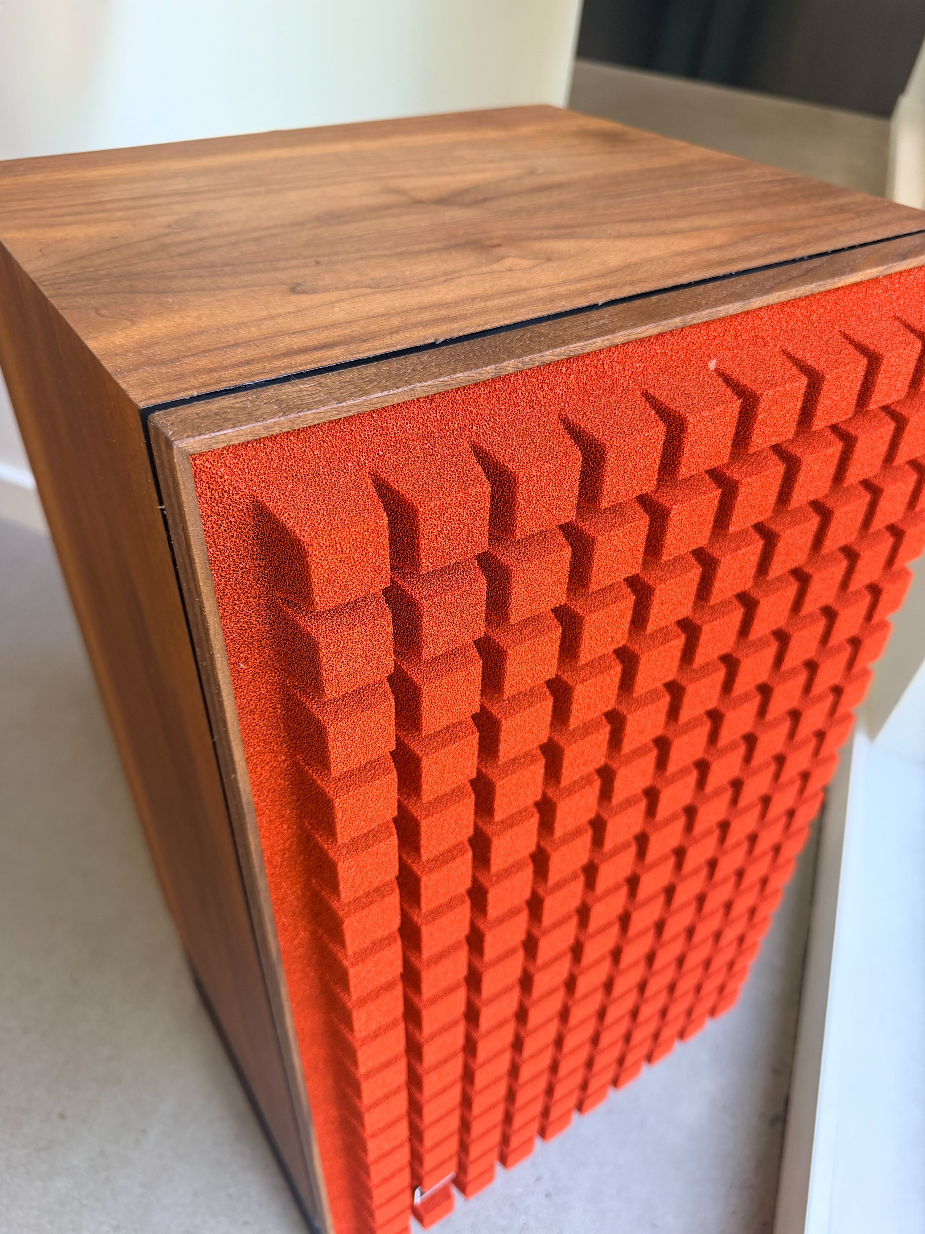 JBL L100 _Floorstanding speakers