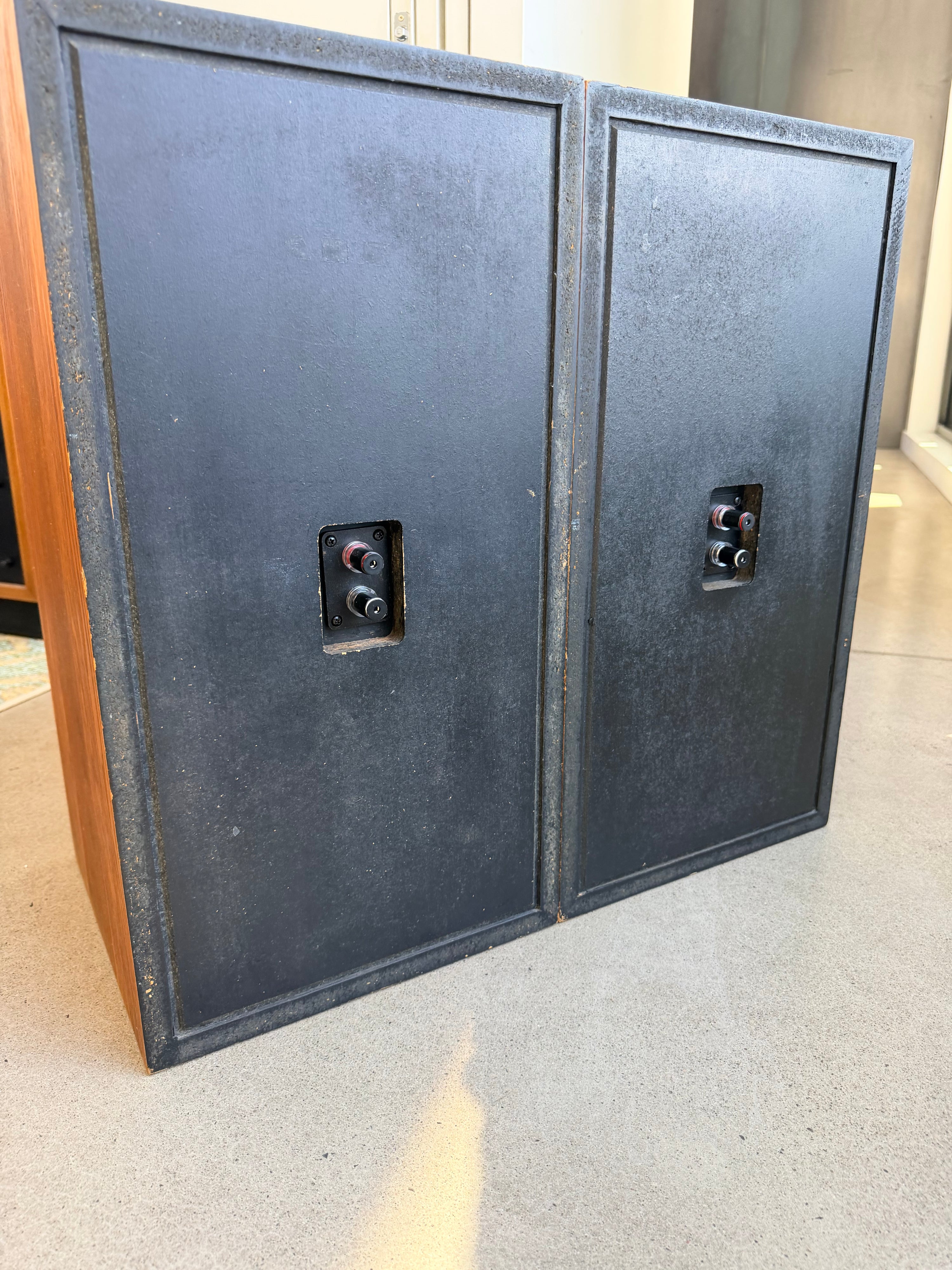 JBL L26 _Haut-parleurs de Plancher