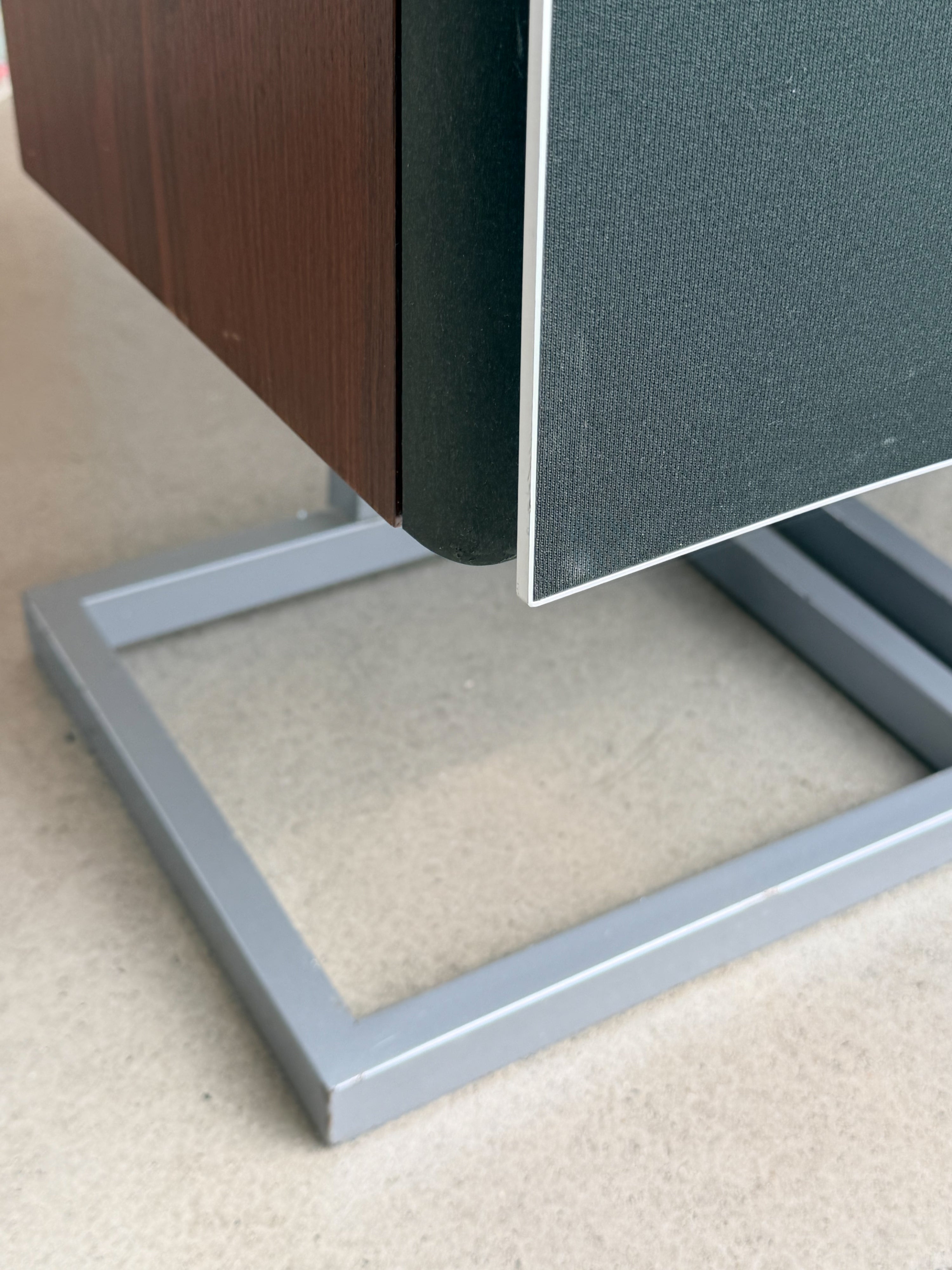 Bang & Olufsen Beovox M150.2 _Floorstanding speakers