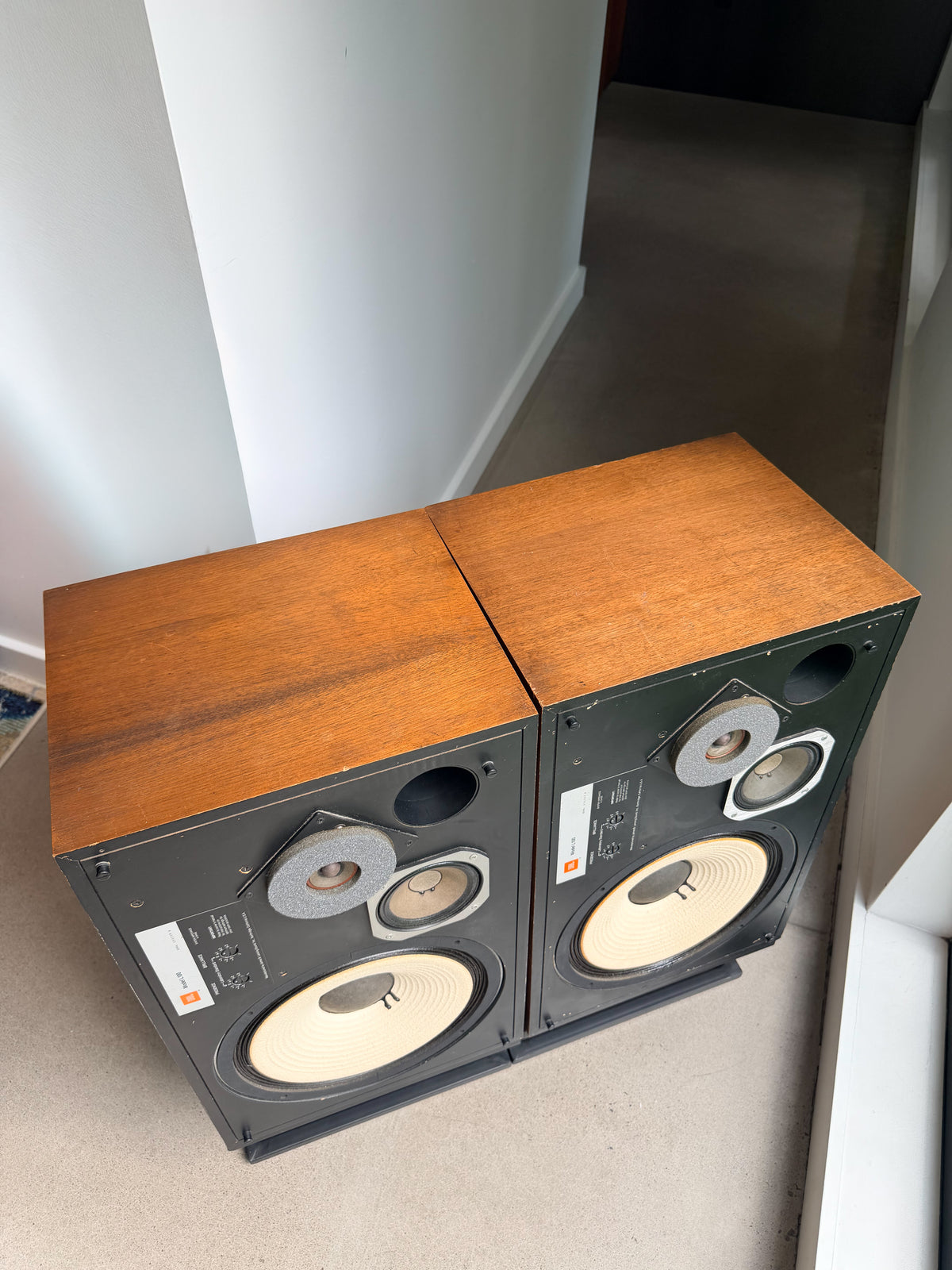 JBL L100 _Floorstanding speakers
