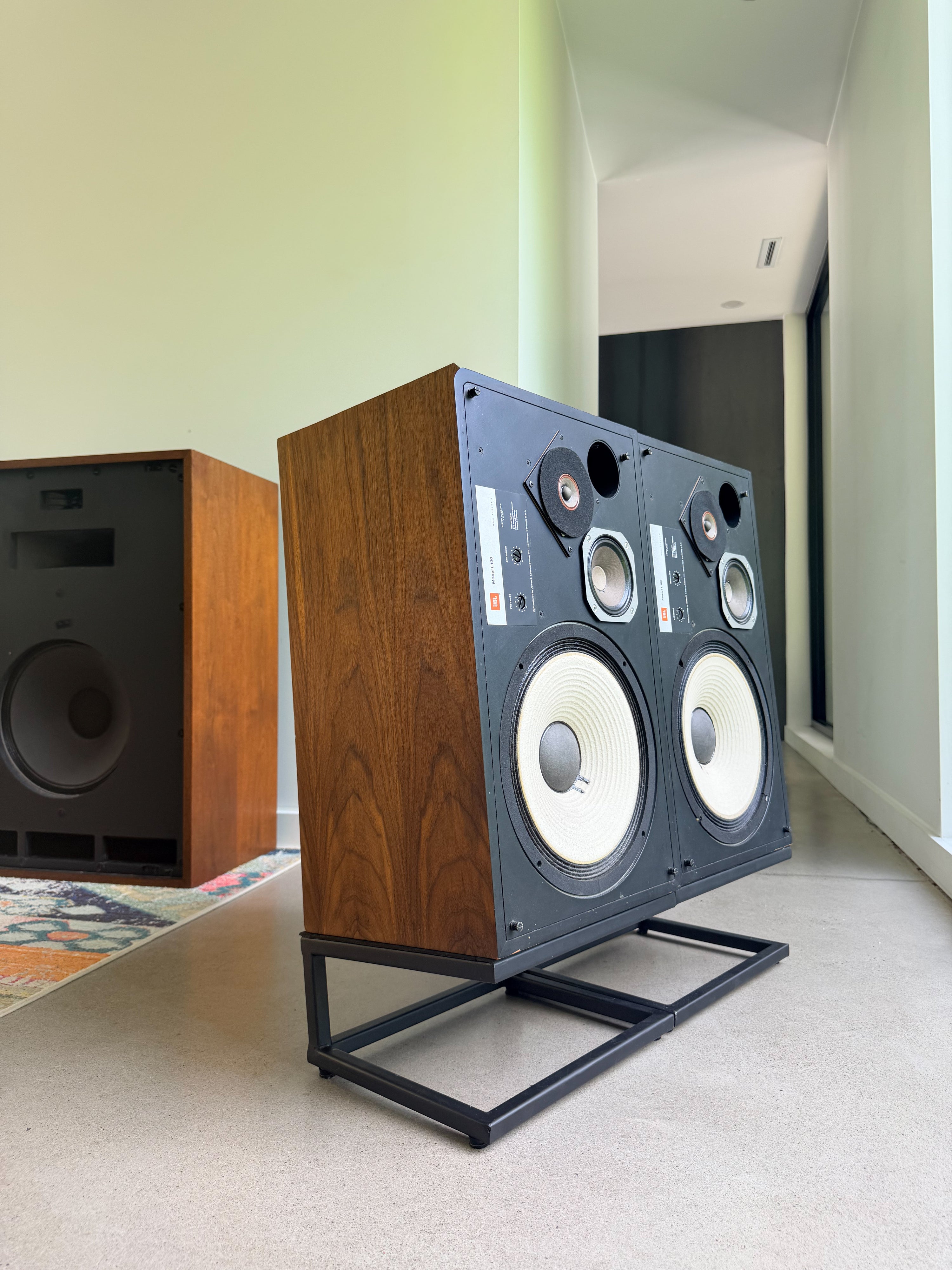 JBL L100 _Floorstanding speakers