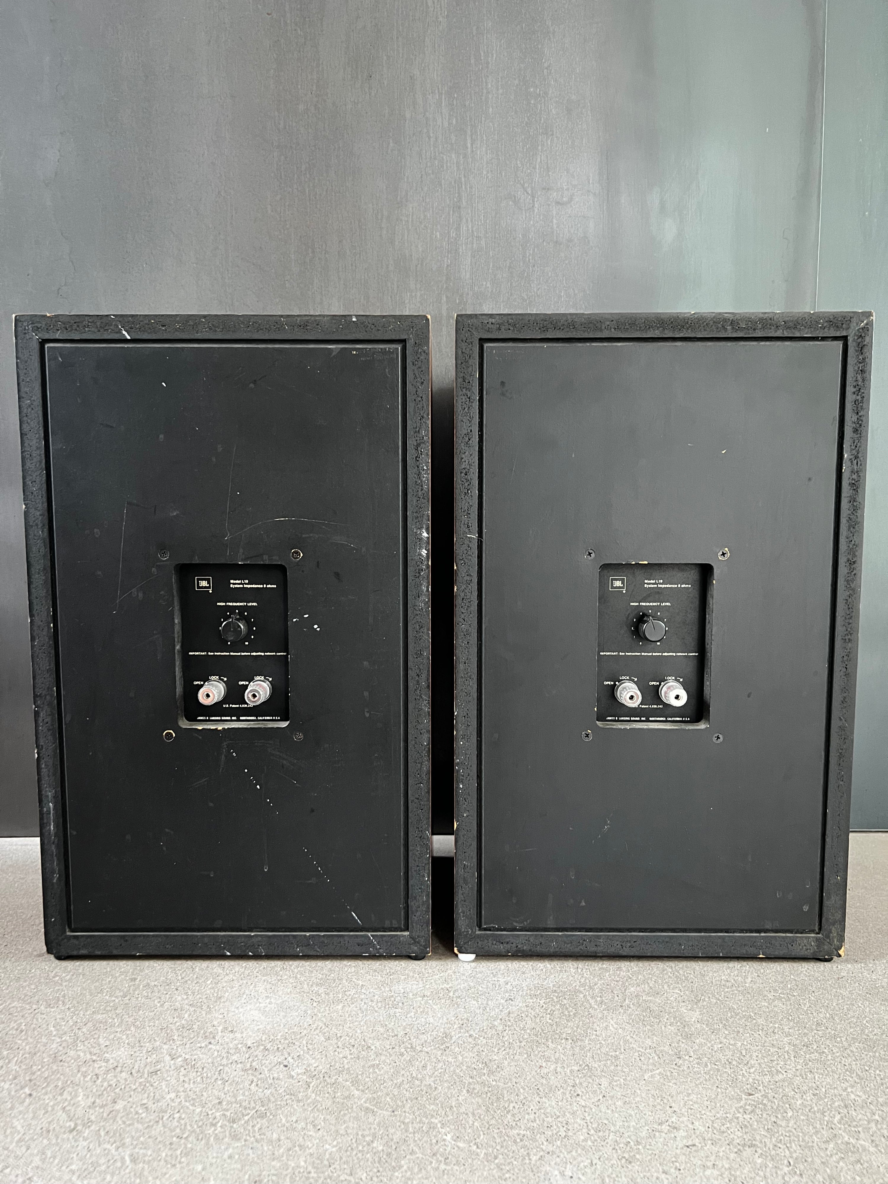 JBL L19 bookshelf speakers