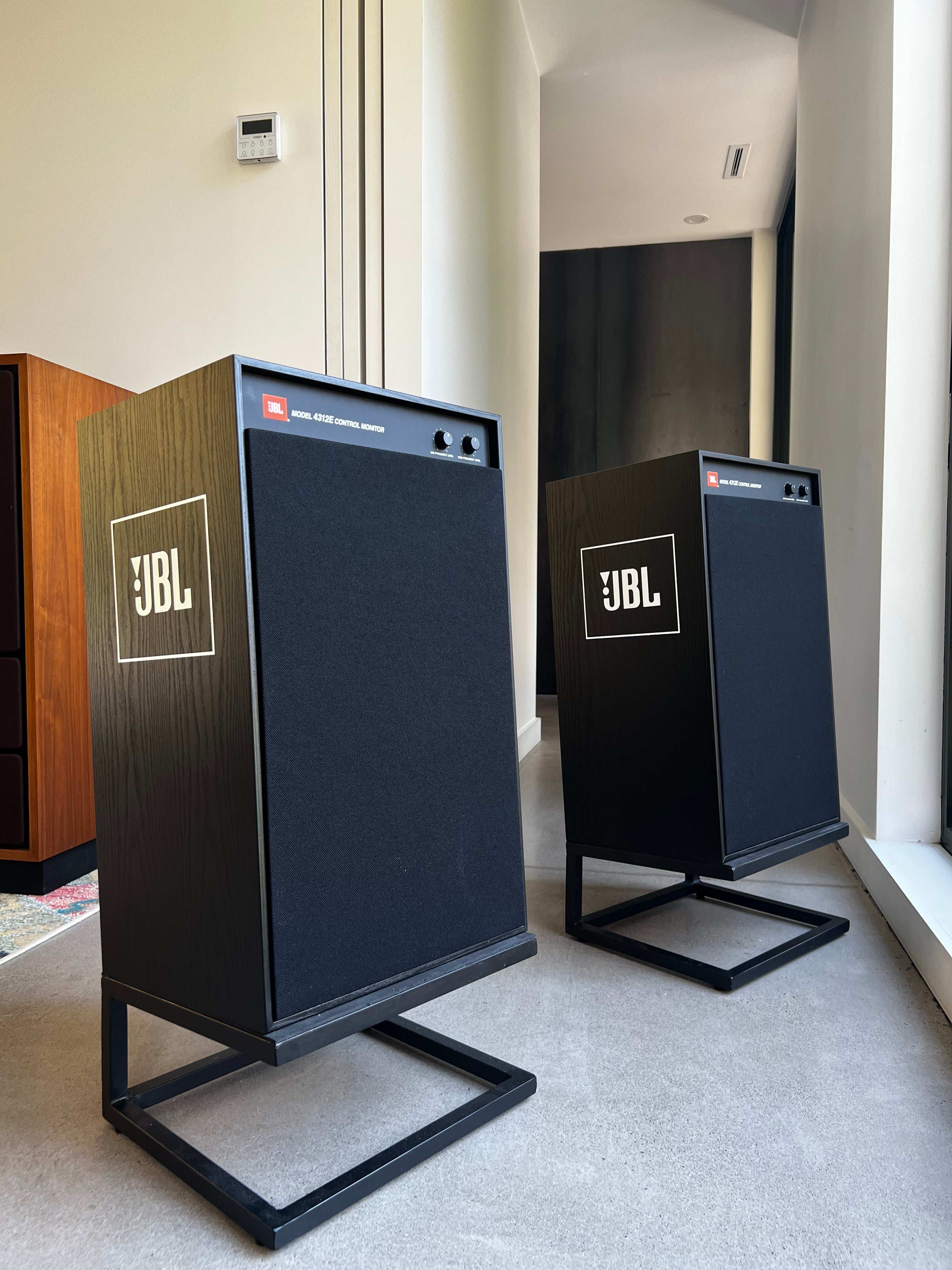 JBL 4312EBK _Haut-Parleurs de plancher