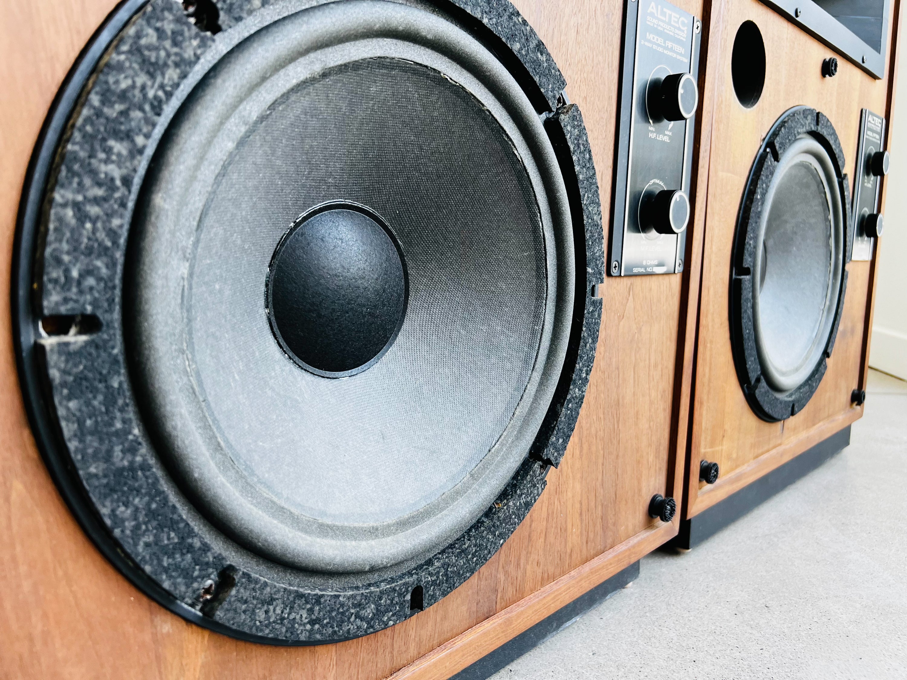 ALTEC Model Fifteen _Floorstanding Speakers