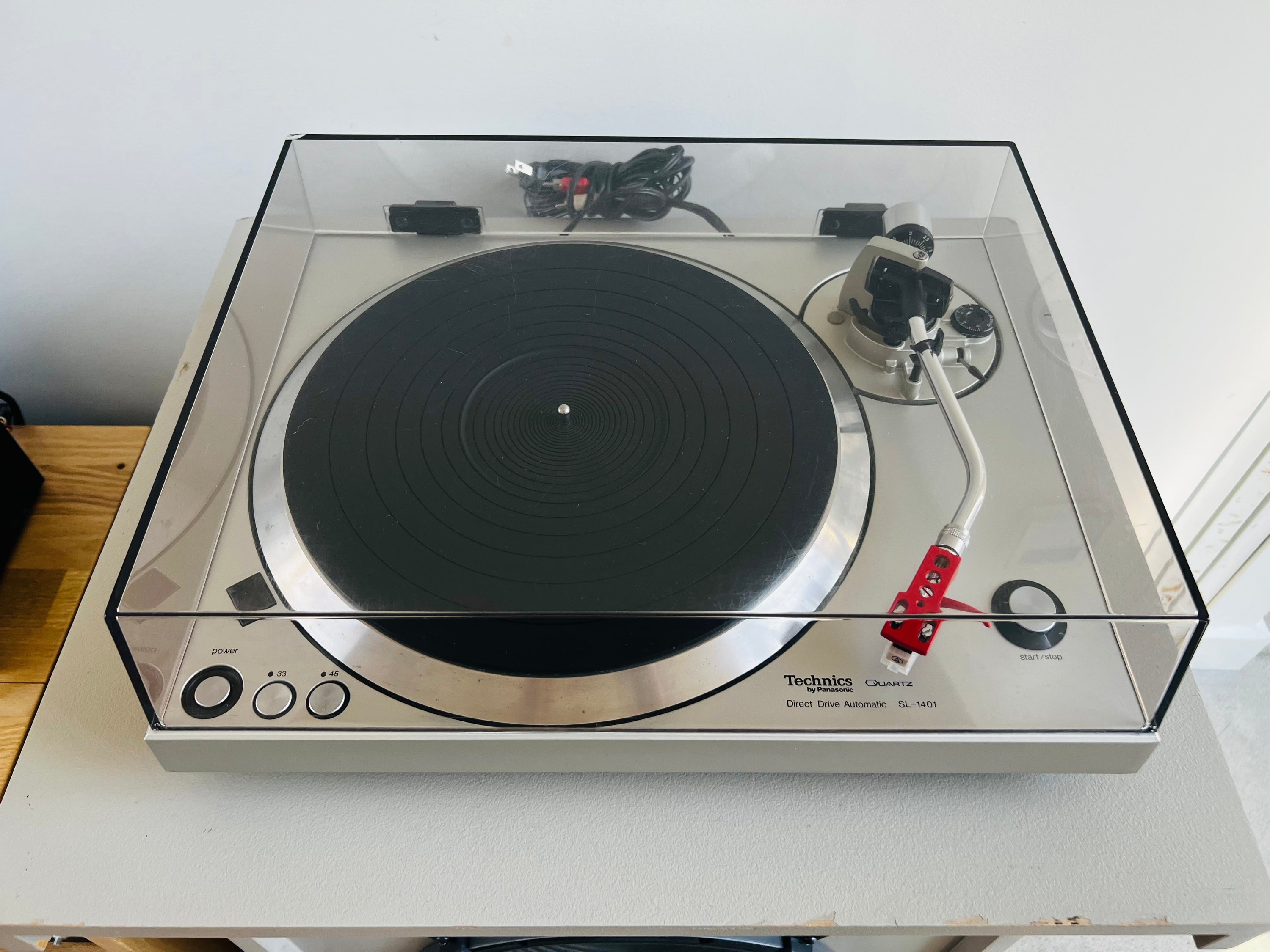 Techinics SL-1401 _Table tournante à entraînement direct