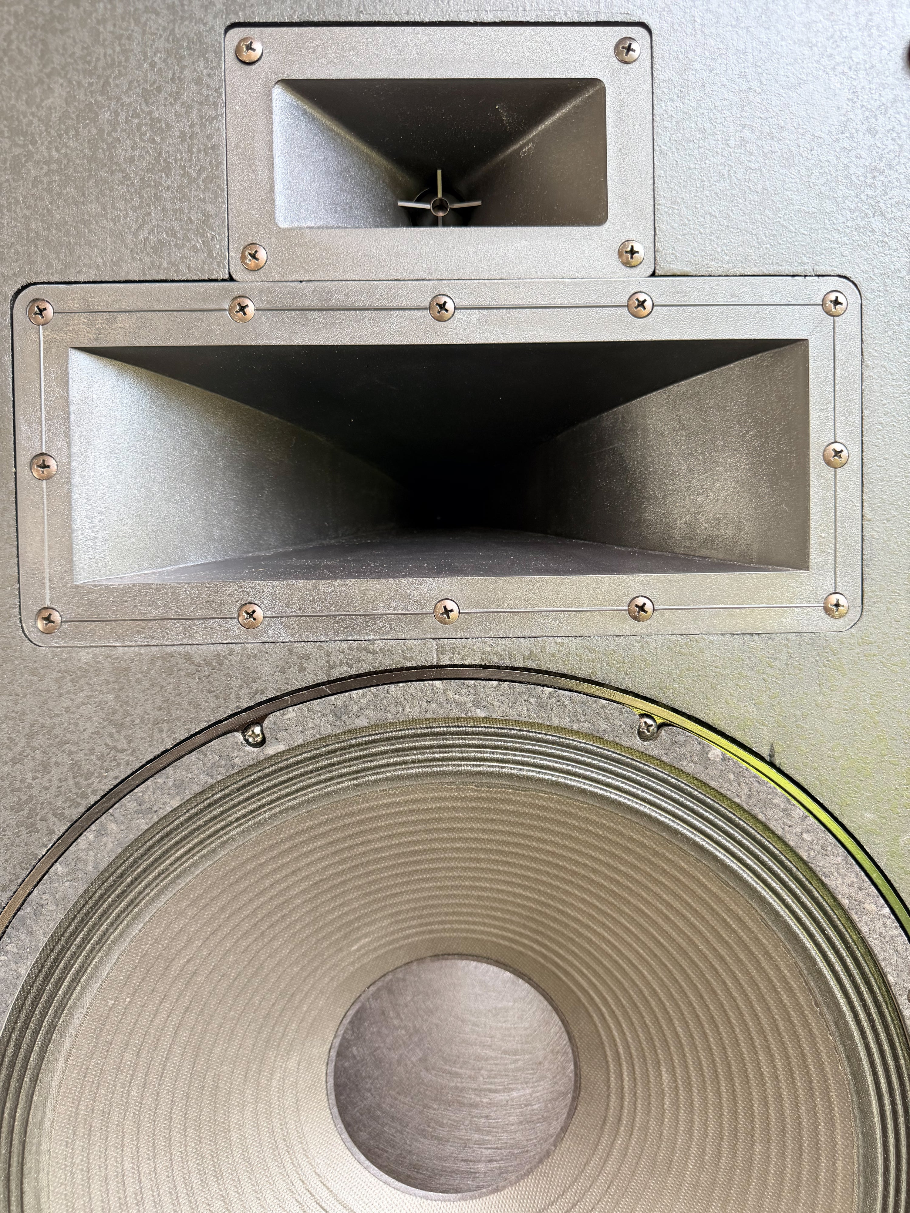 Klipsch Chorus _Floorstanding speakers