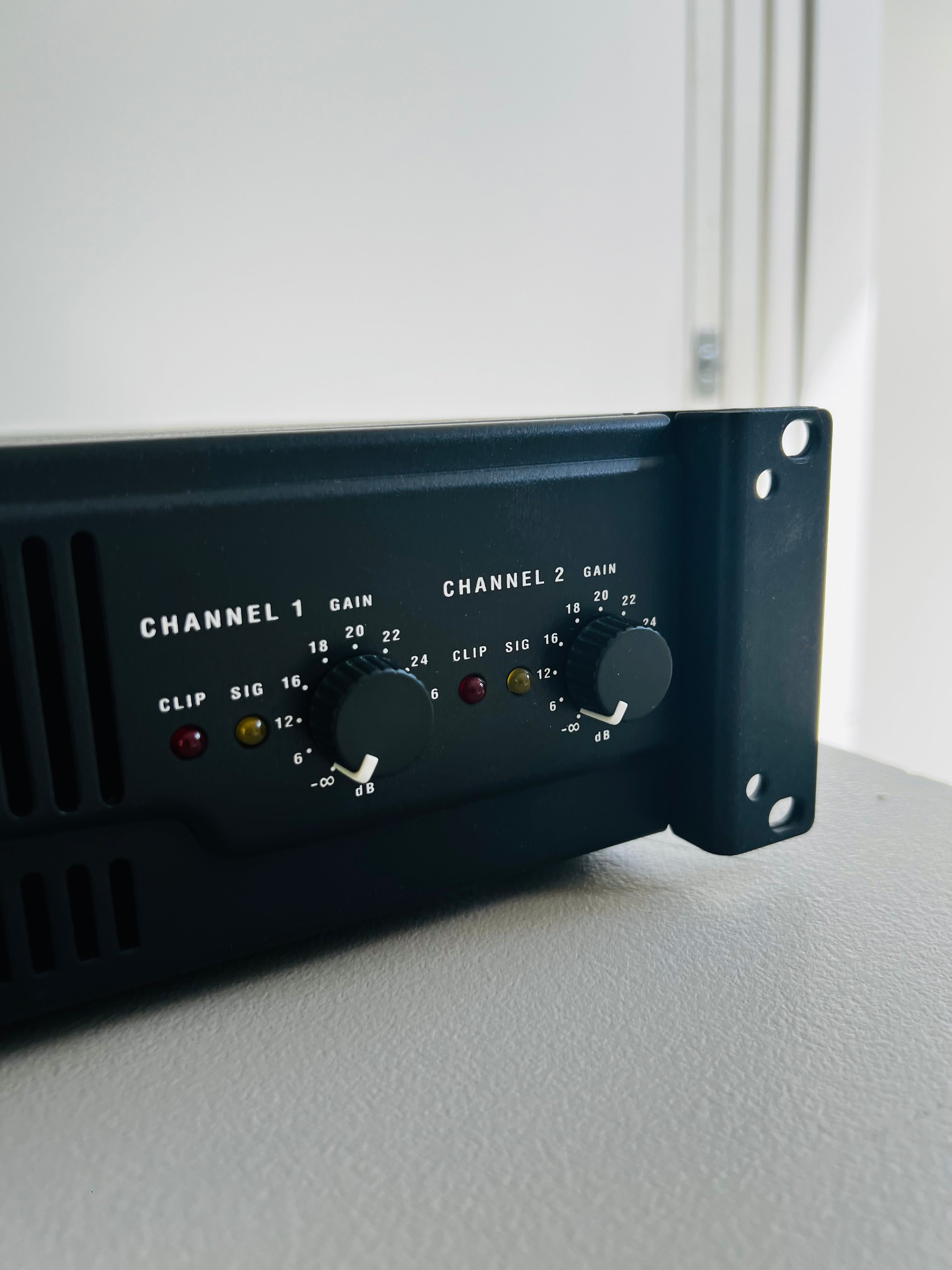 QSC RMX-850 _Amplificateur de puissance