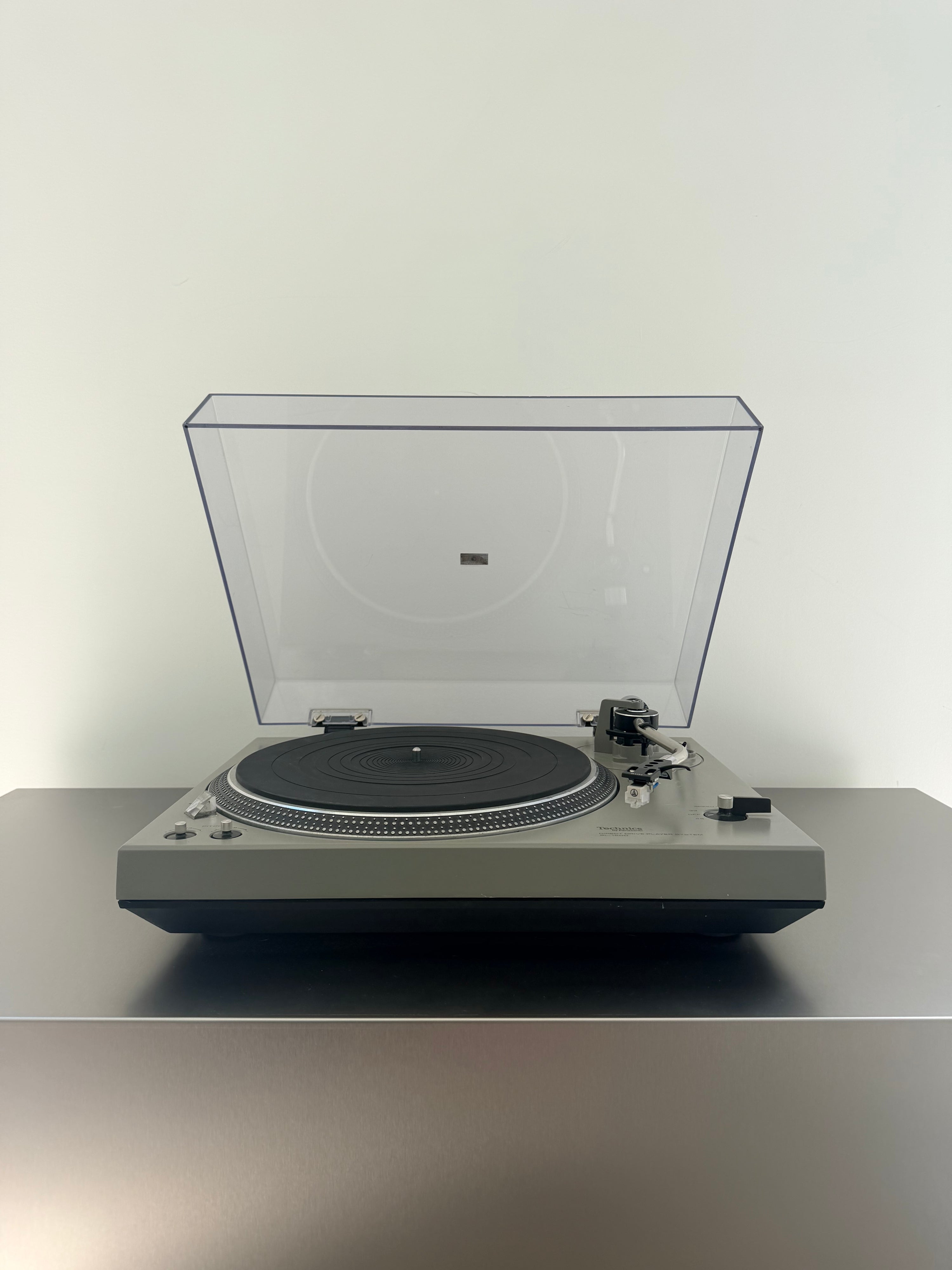 Technics SL-1500 _Direct drive turntable