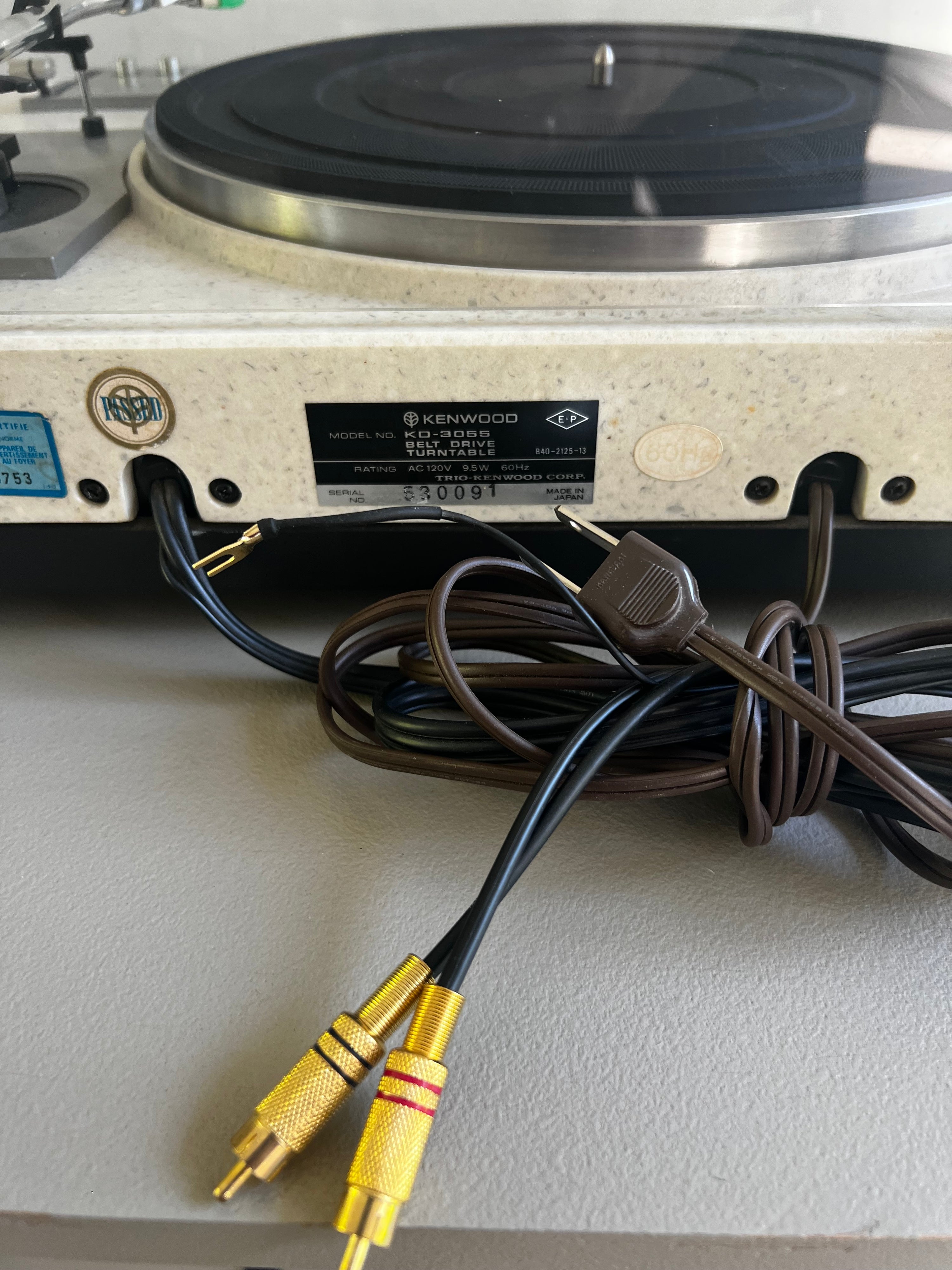 Kenwood KD-3055 _Table tournante à courroie