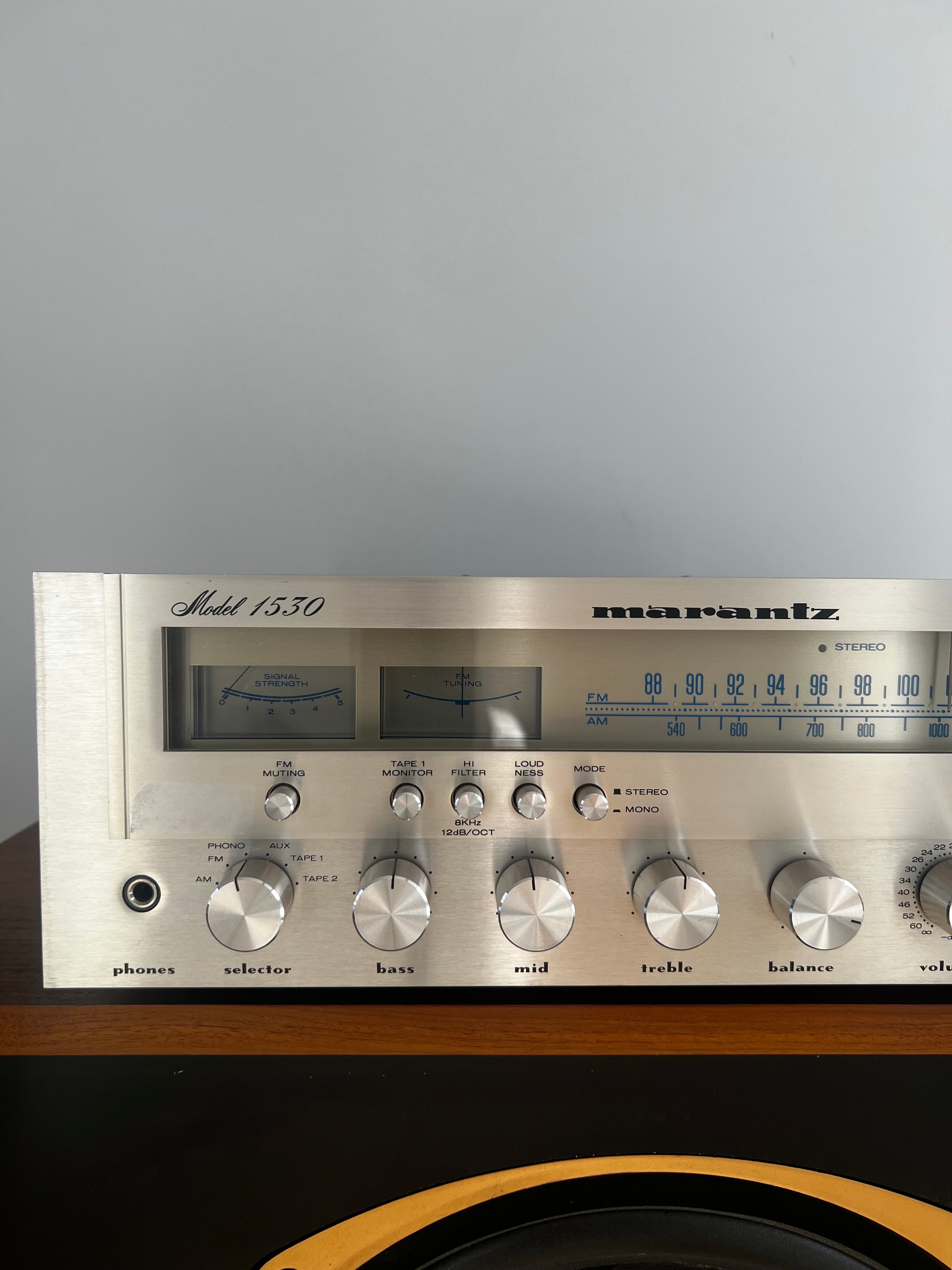 Marantz 1530 _Receiver amplifier