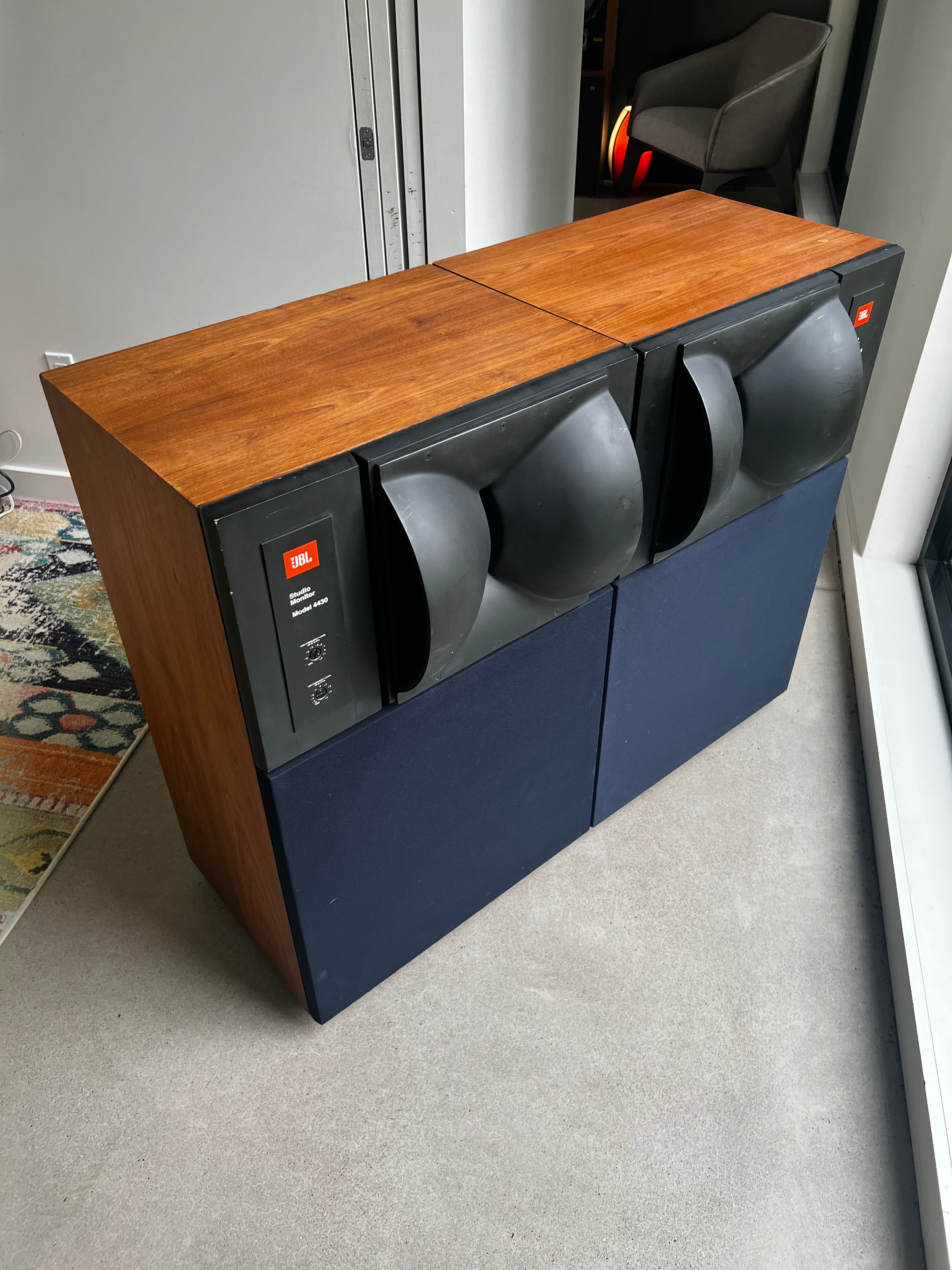 JBL 4430 _Haut-Parleurs de plancher