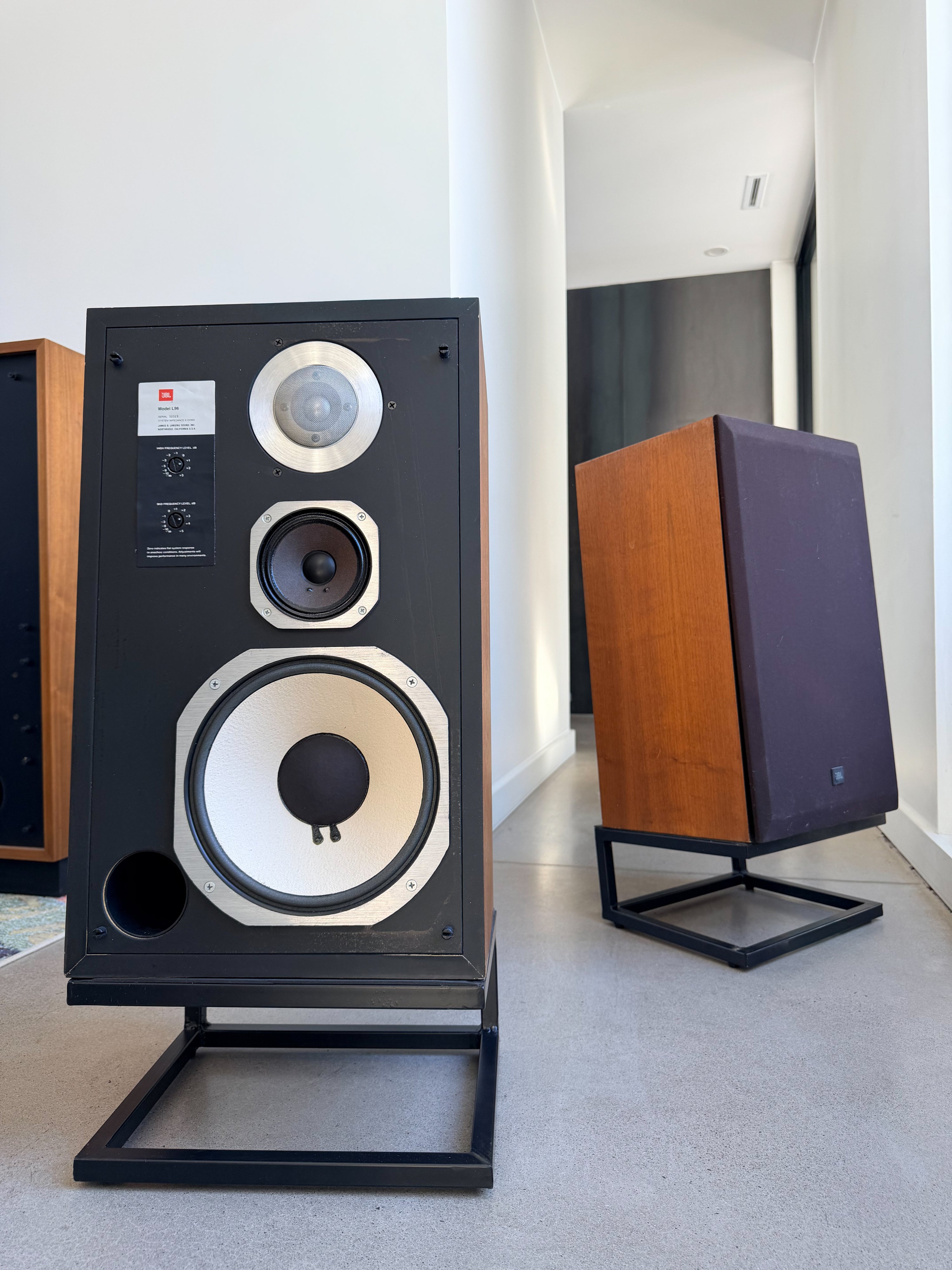 JBL L96 _Haut-Parleurs de plancher
