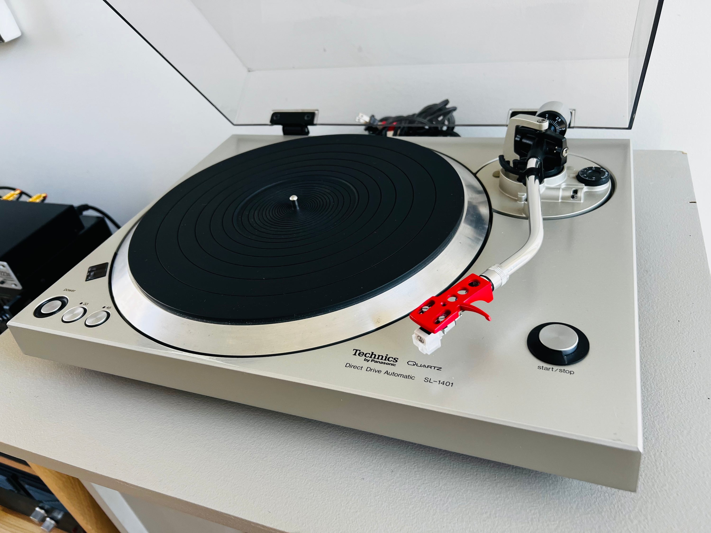 Techinics SL-1401 _Table tournante à entraînement direct