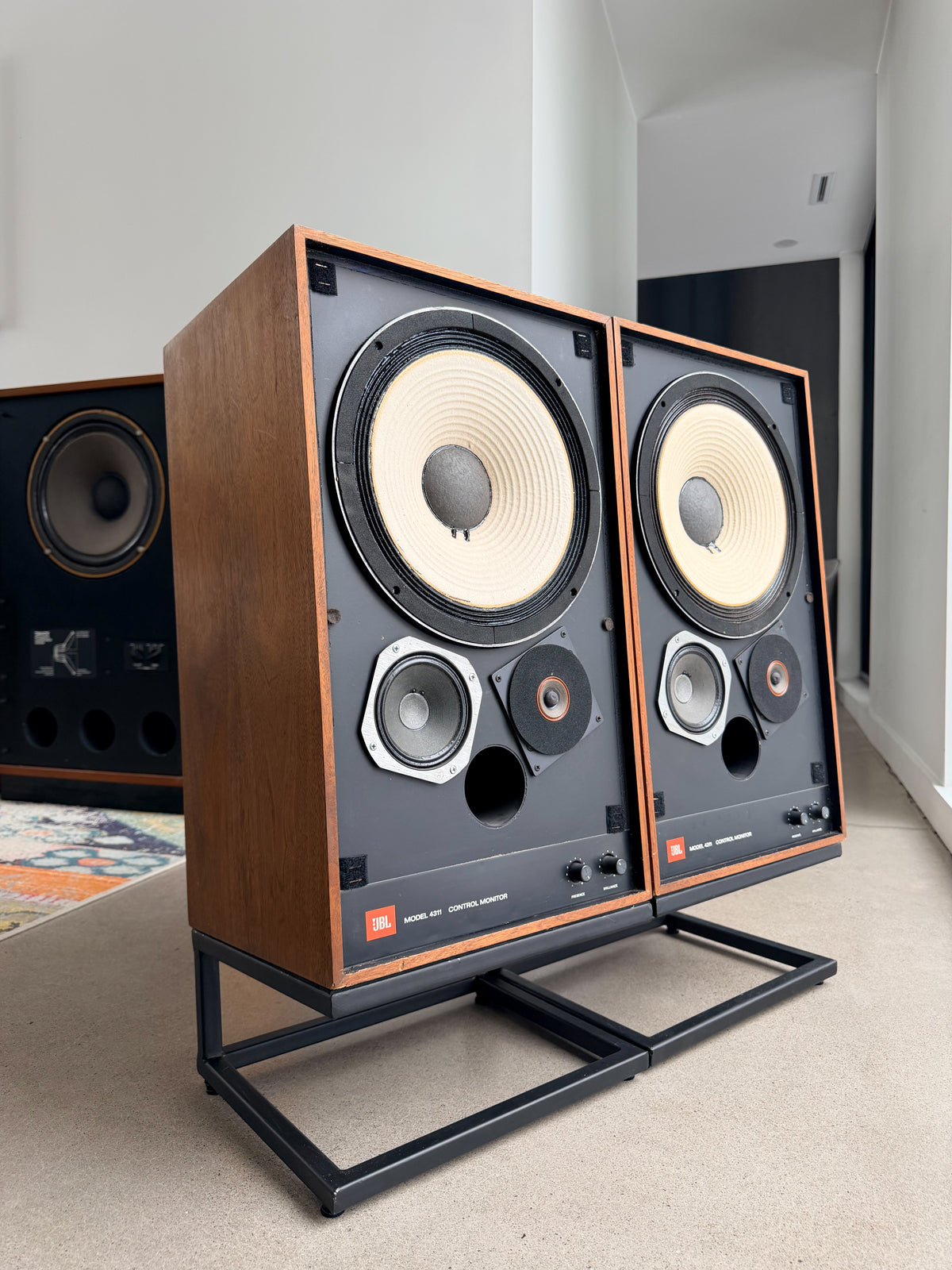 JBL 4311 _studio monitors