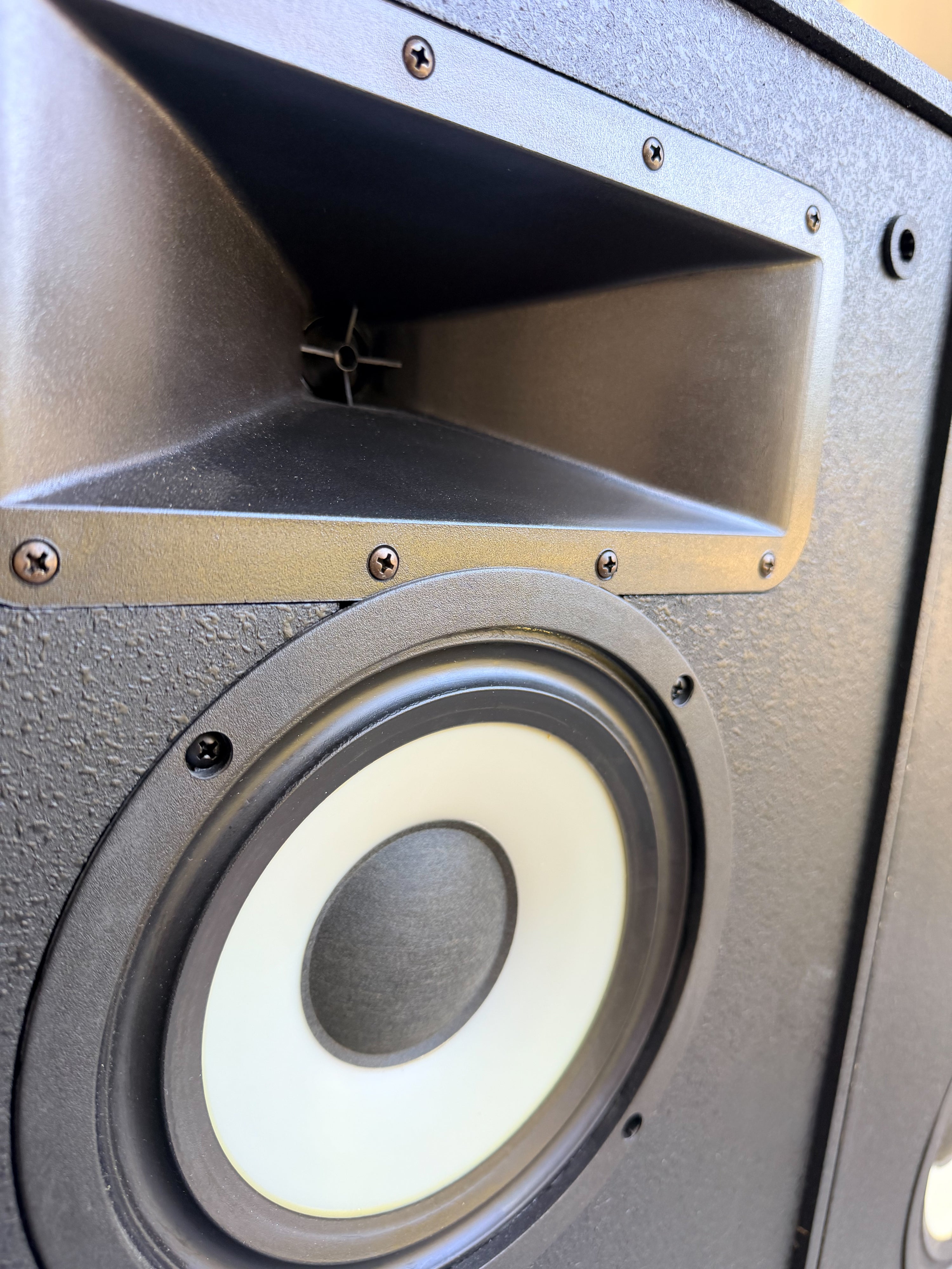 Klipsch KG4 _floorstanding speakers