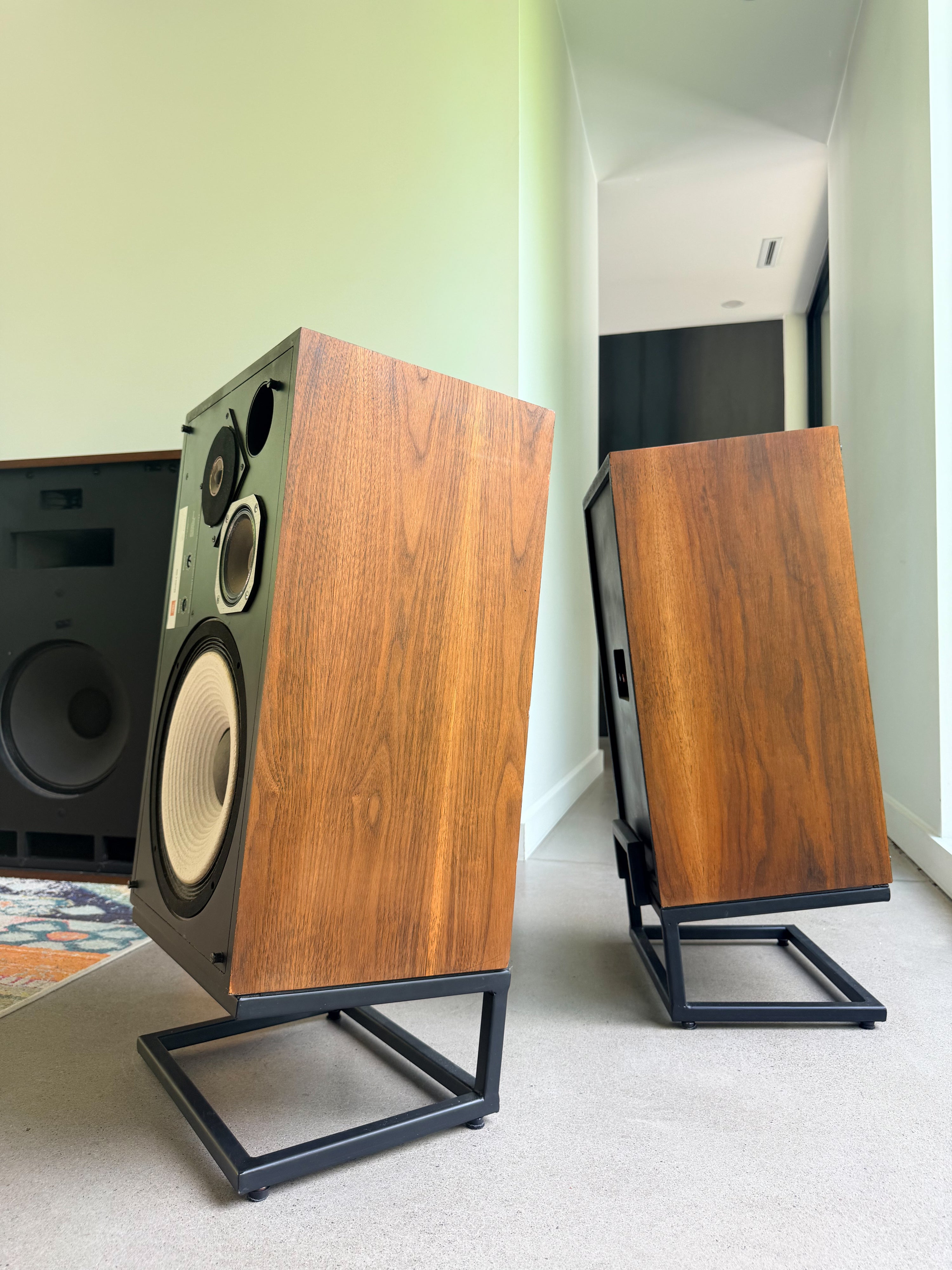 JBL L100 _Floorstanding speakers