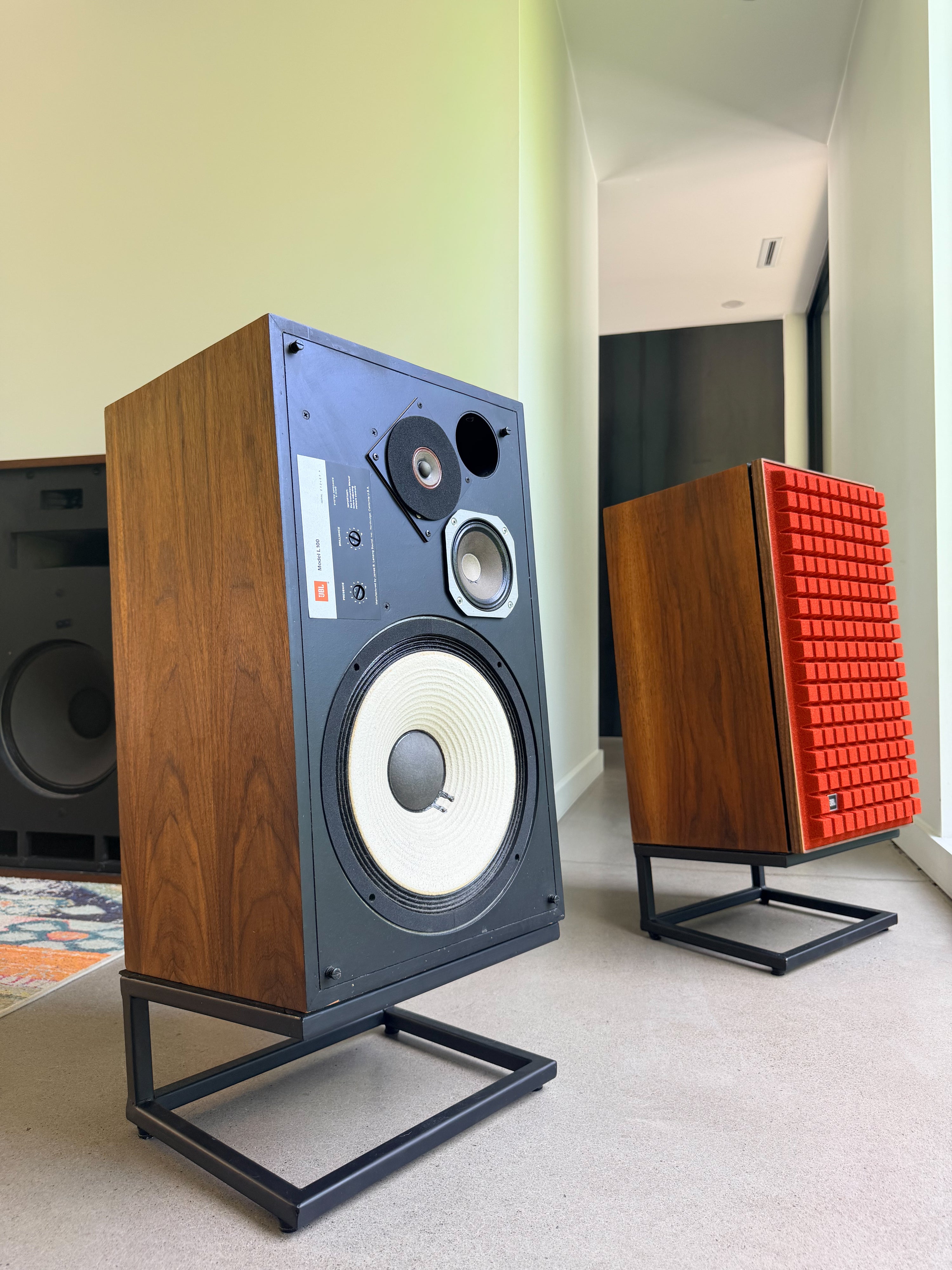JBL L100 _Floorstanding speakers