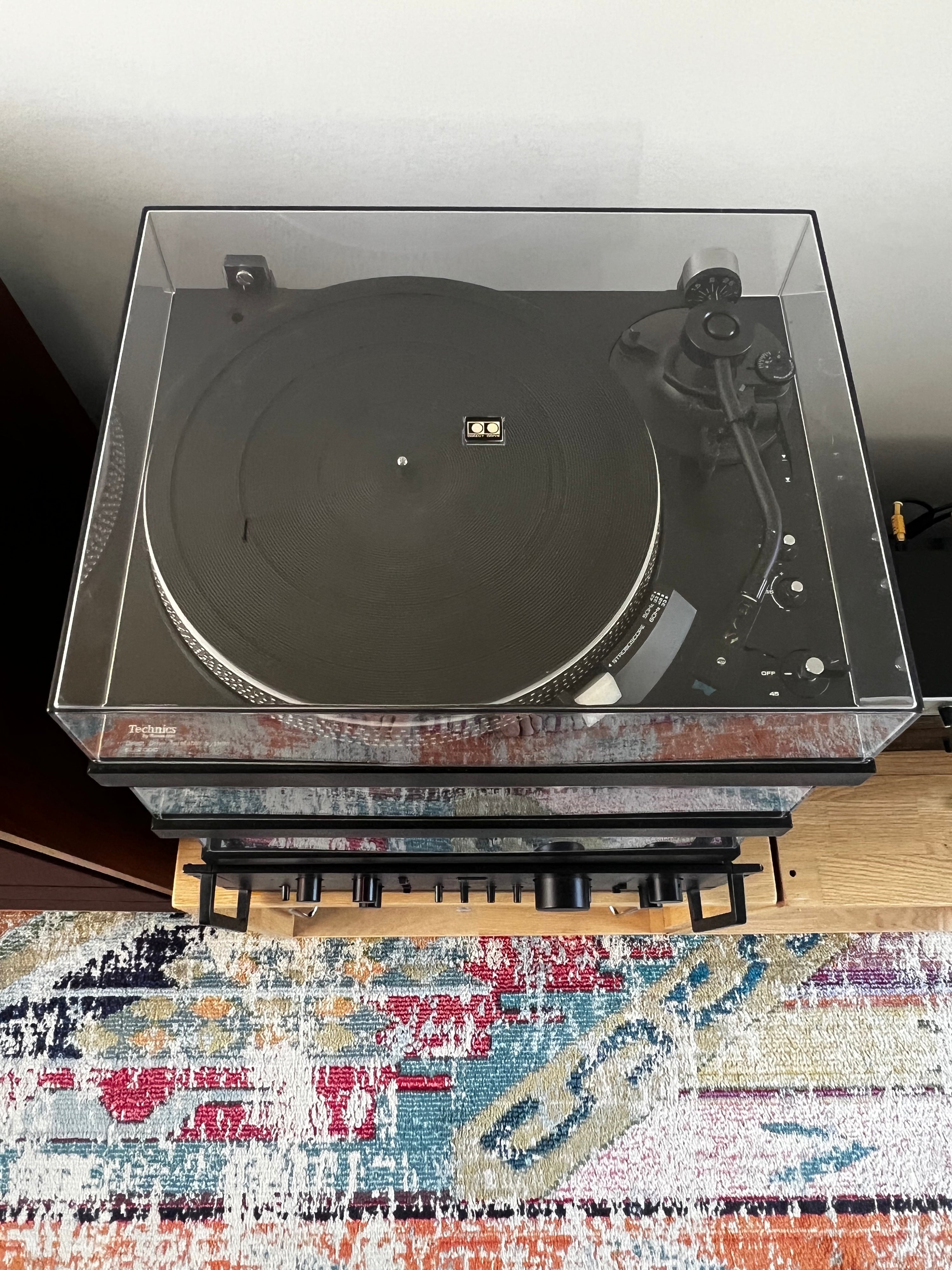 Technics SL-2000 Direct Drive Turntable