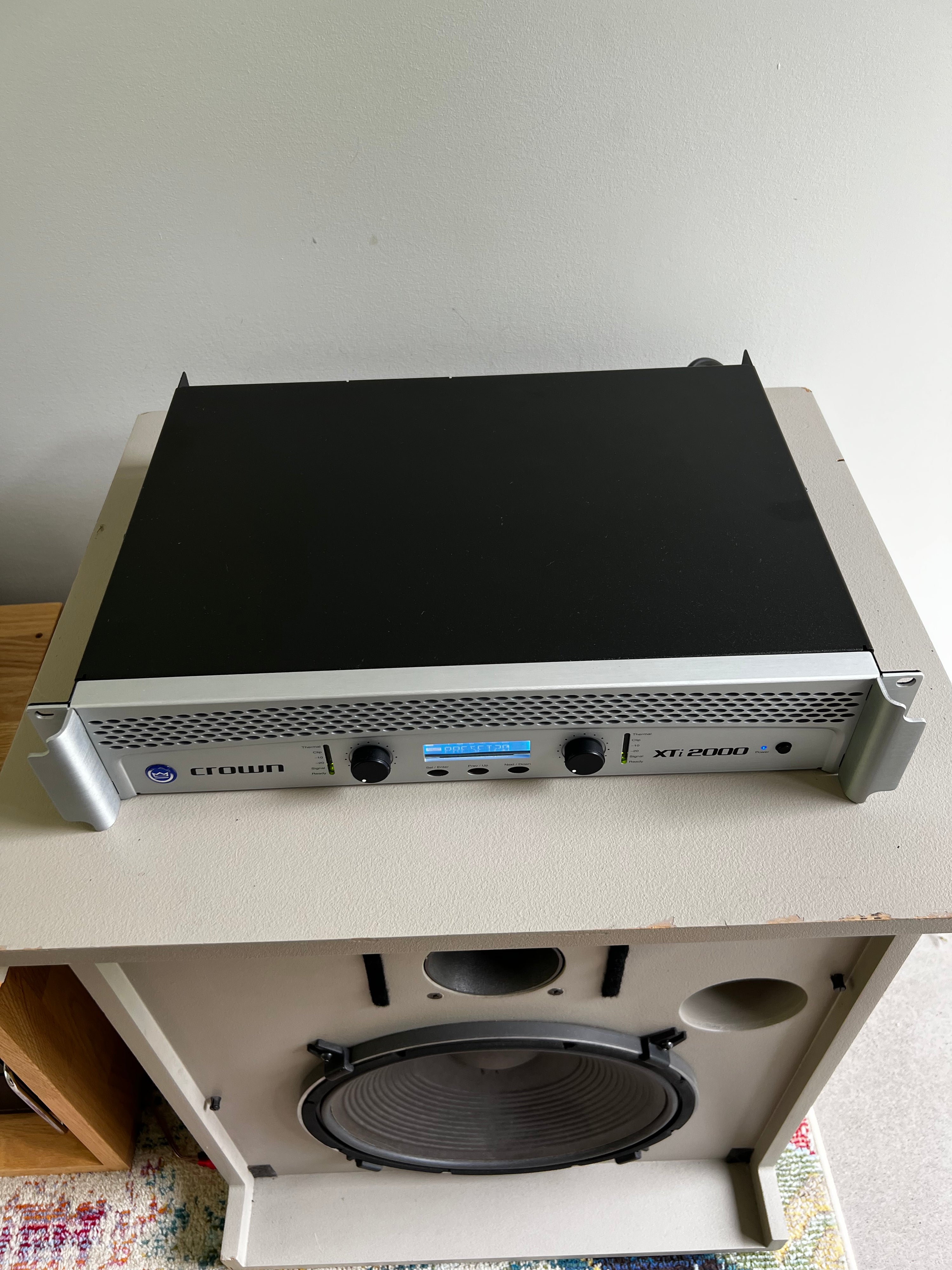 Crown Xti-2000 _Amplificateur de puissance