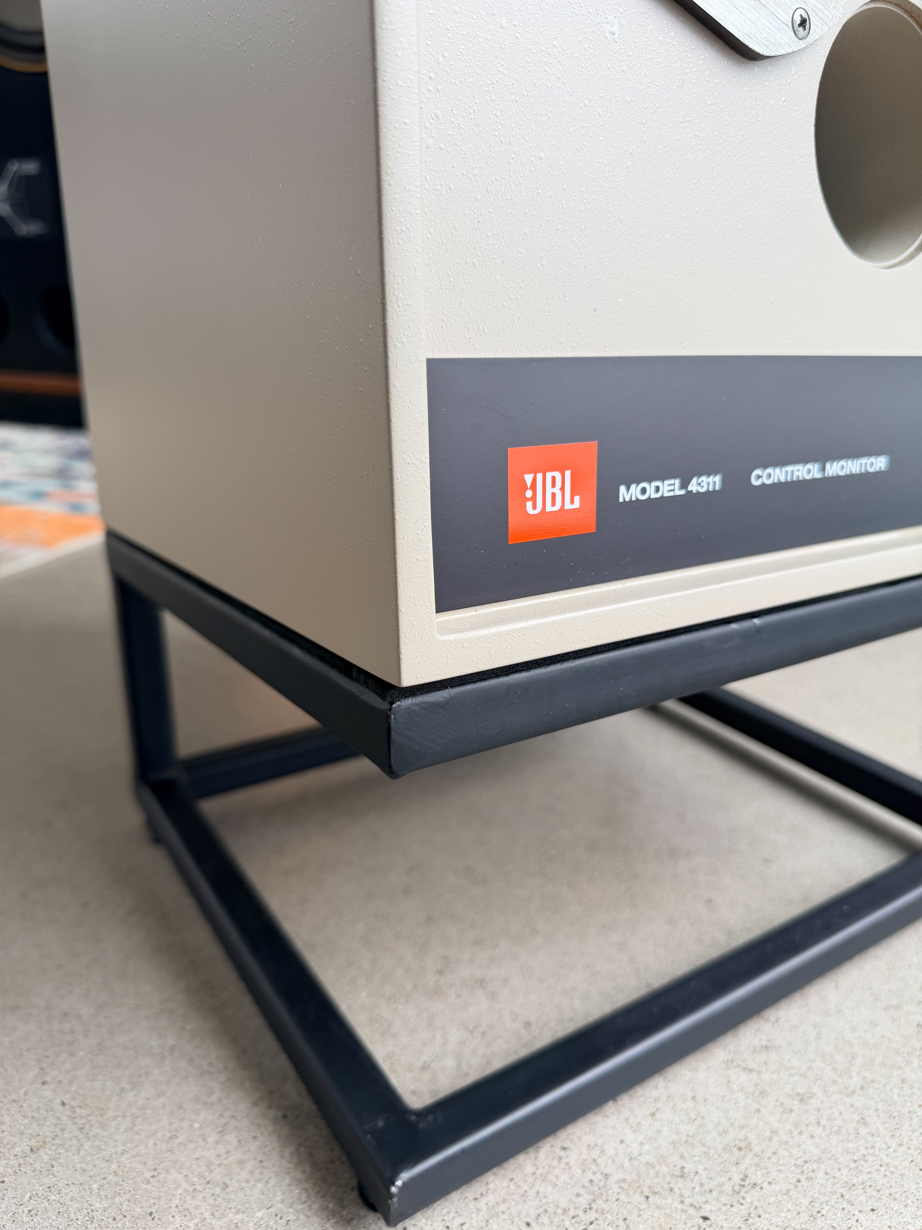 JBL 4311 _Floorstanding speakers
