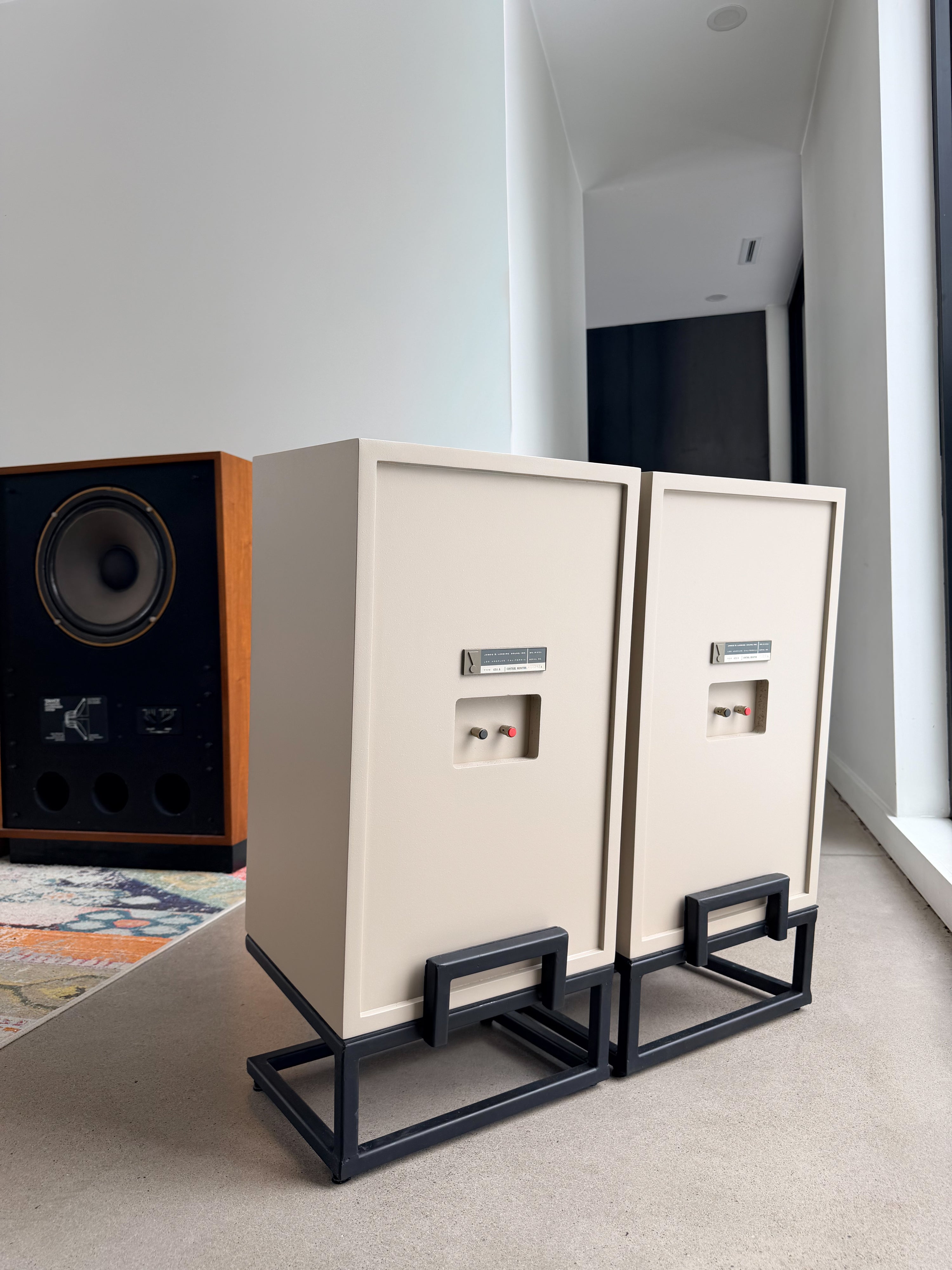 JBL 4311 _Floorstanding speakers