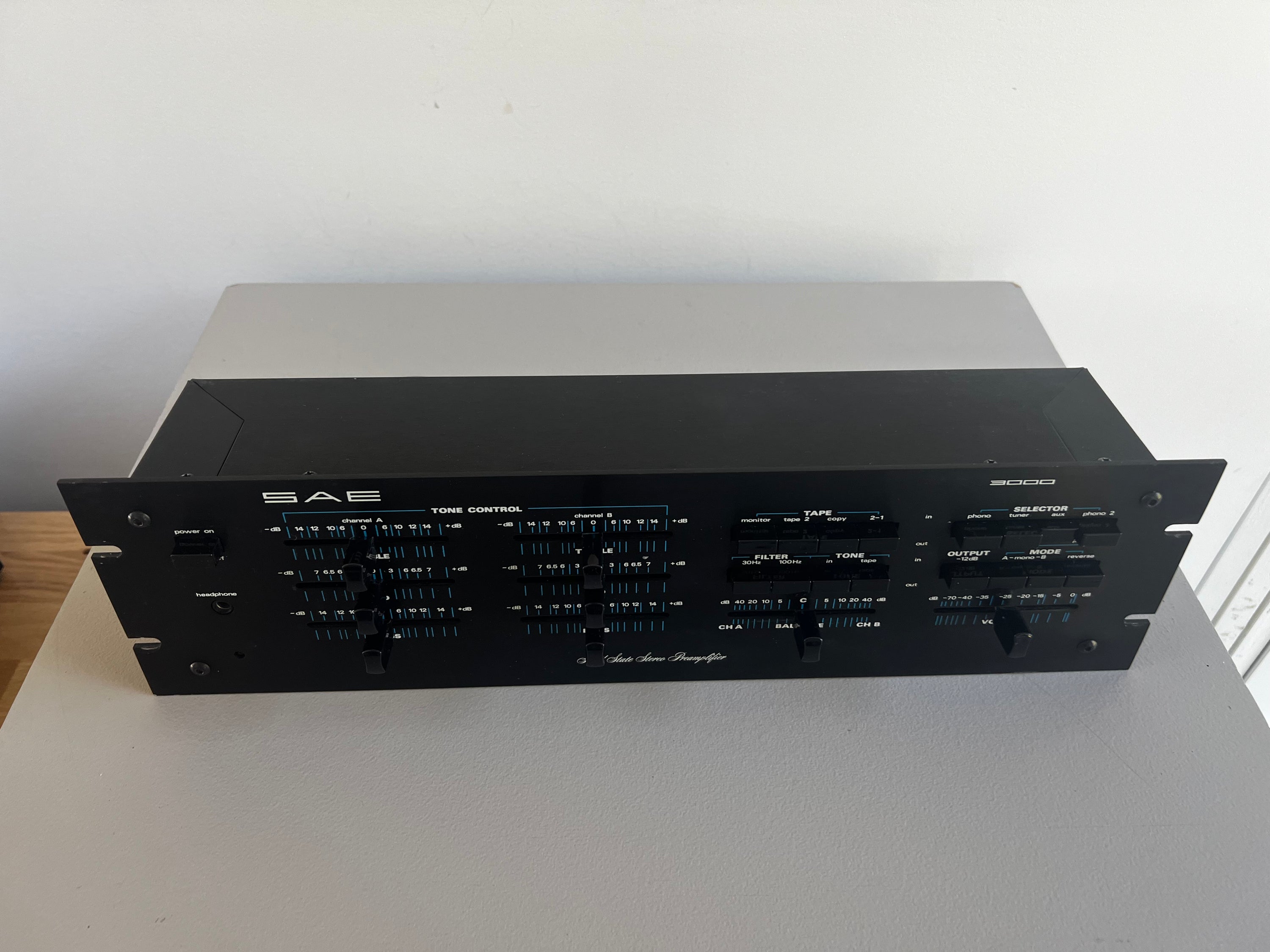 SAE 3000 _Préamplificateur