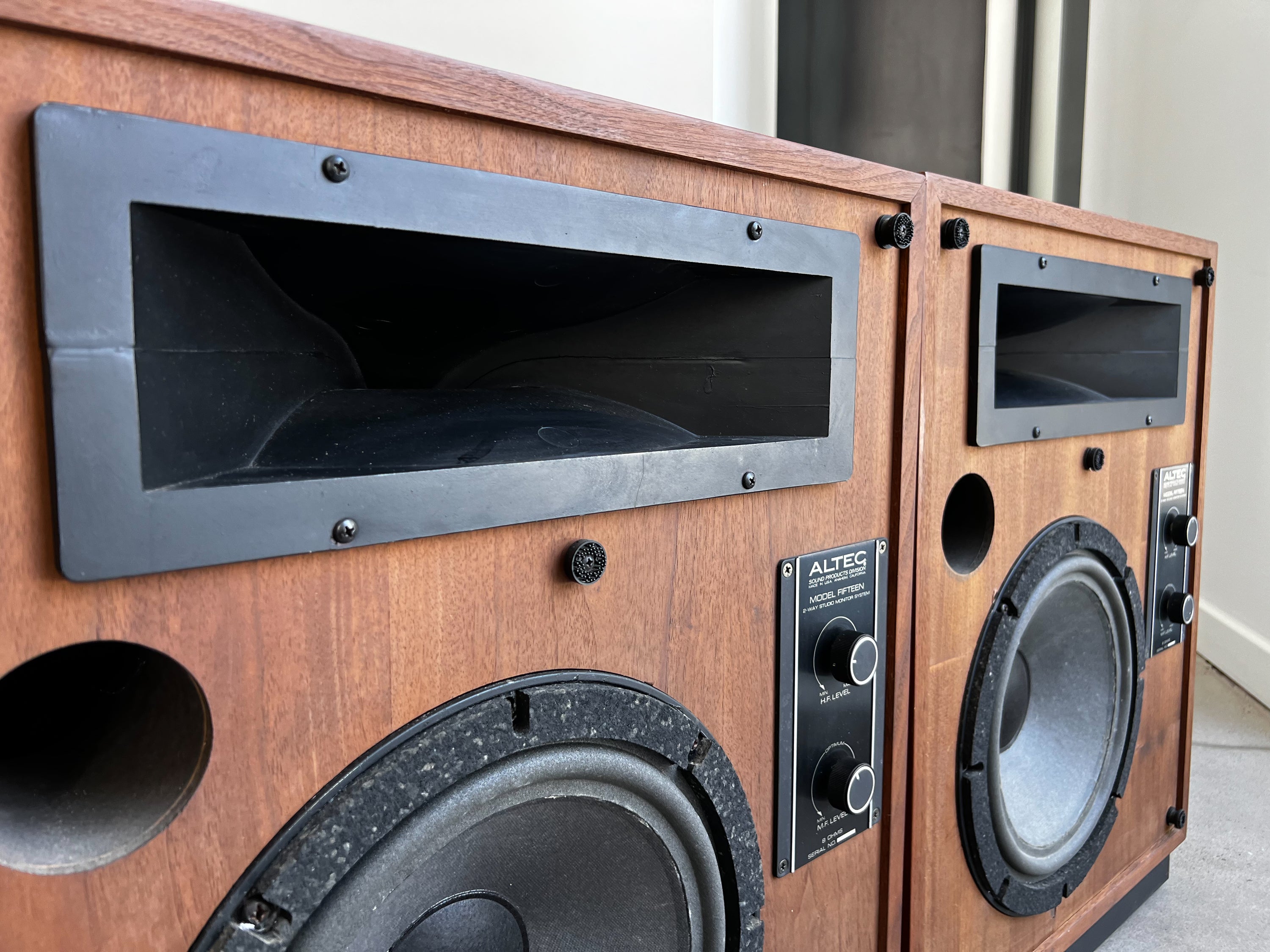 ALTEC Model Fifteen _Floorstanding Speakers