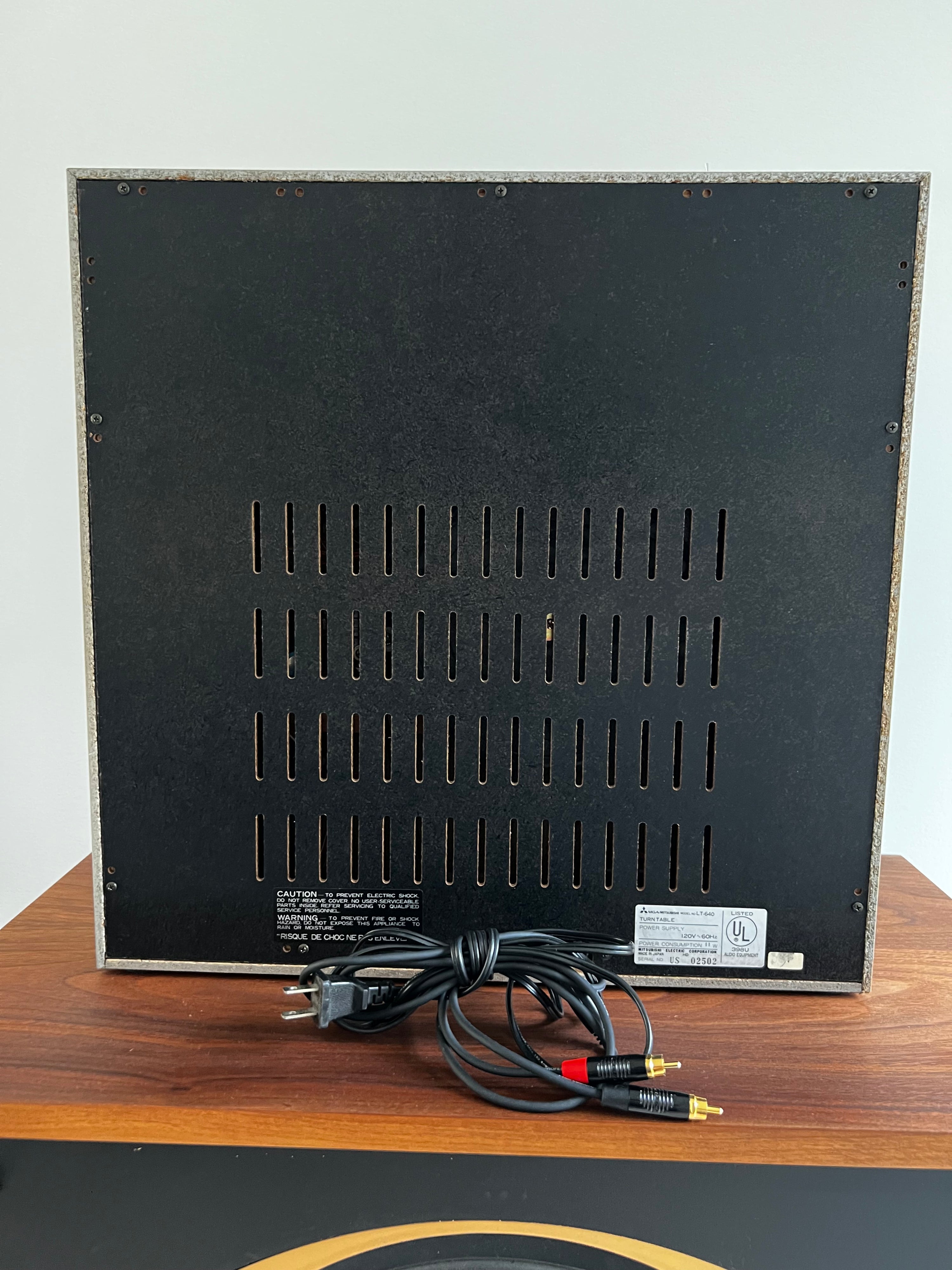 Mitsubishi LT-640 _Table tournante à courroie