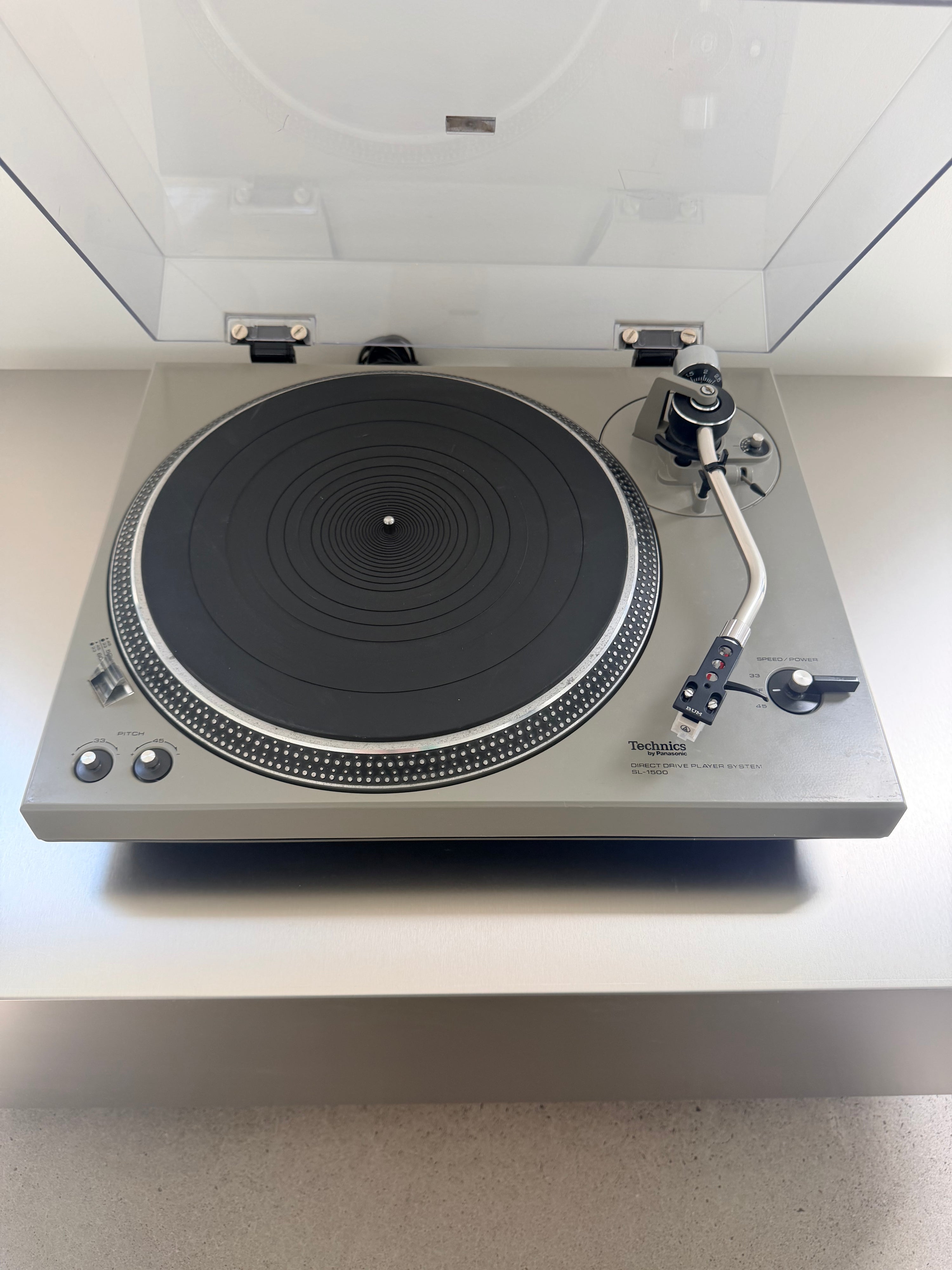 Technics SL-1500 _Direct drive turntable