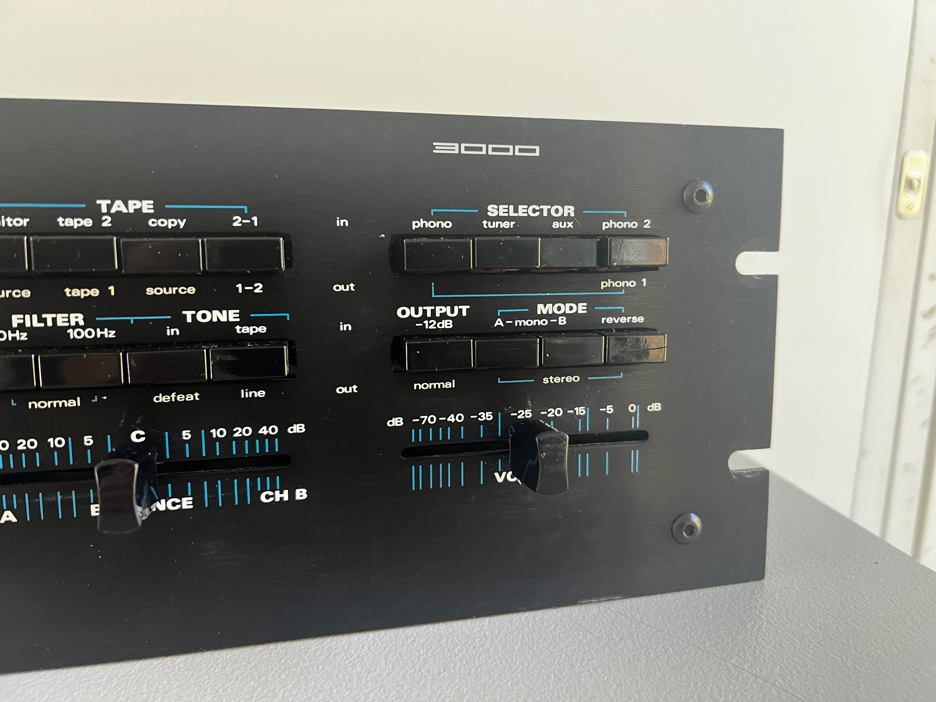 SAE 3000 _Préamplificateur