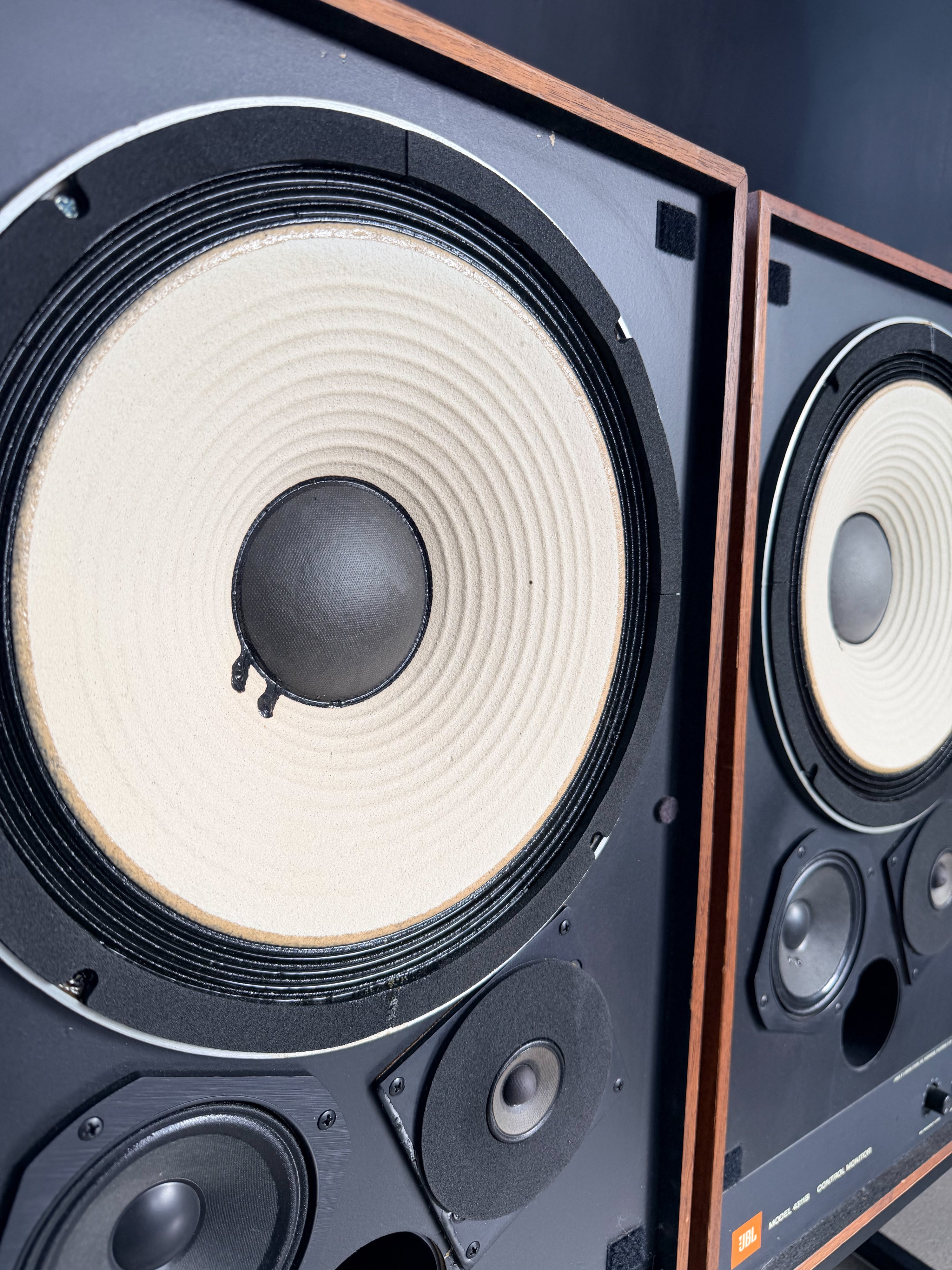 JBL 4311 WX _Floorstanding speakers