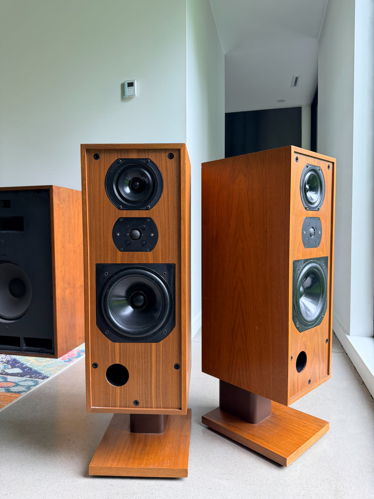 Bowers & Wilkins DM2 Series II _Floorstanding speakers