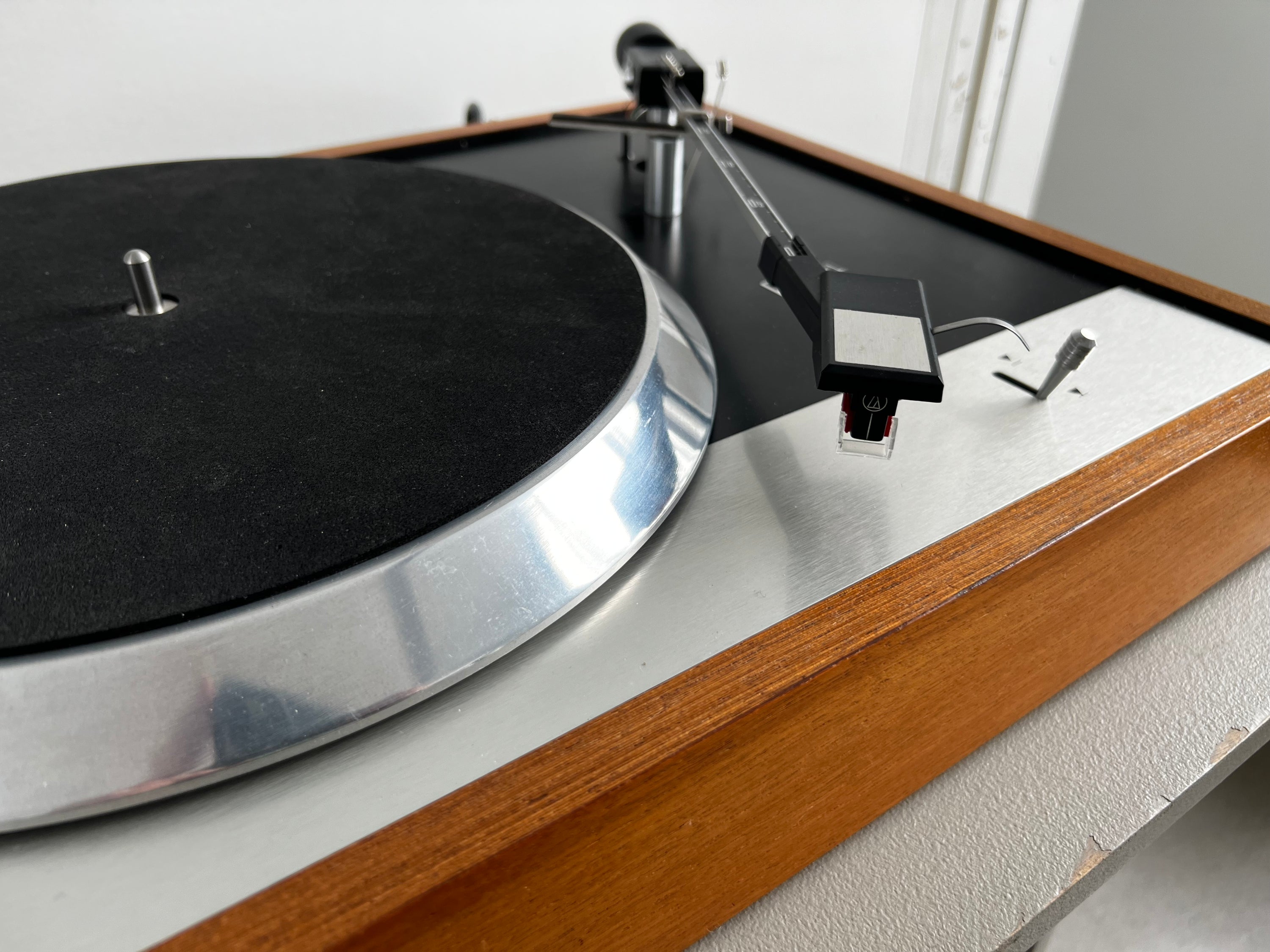 Unamco T-1 _Table tournante à courroie