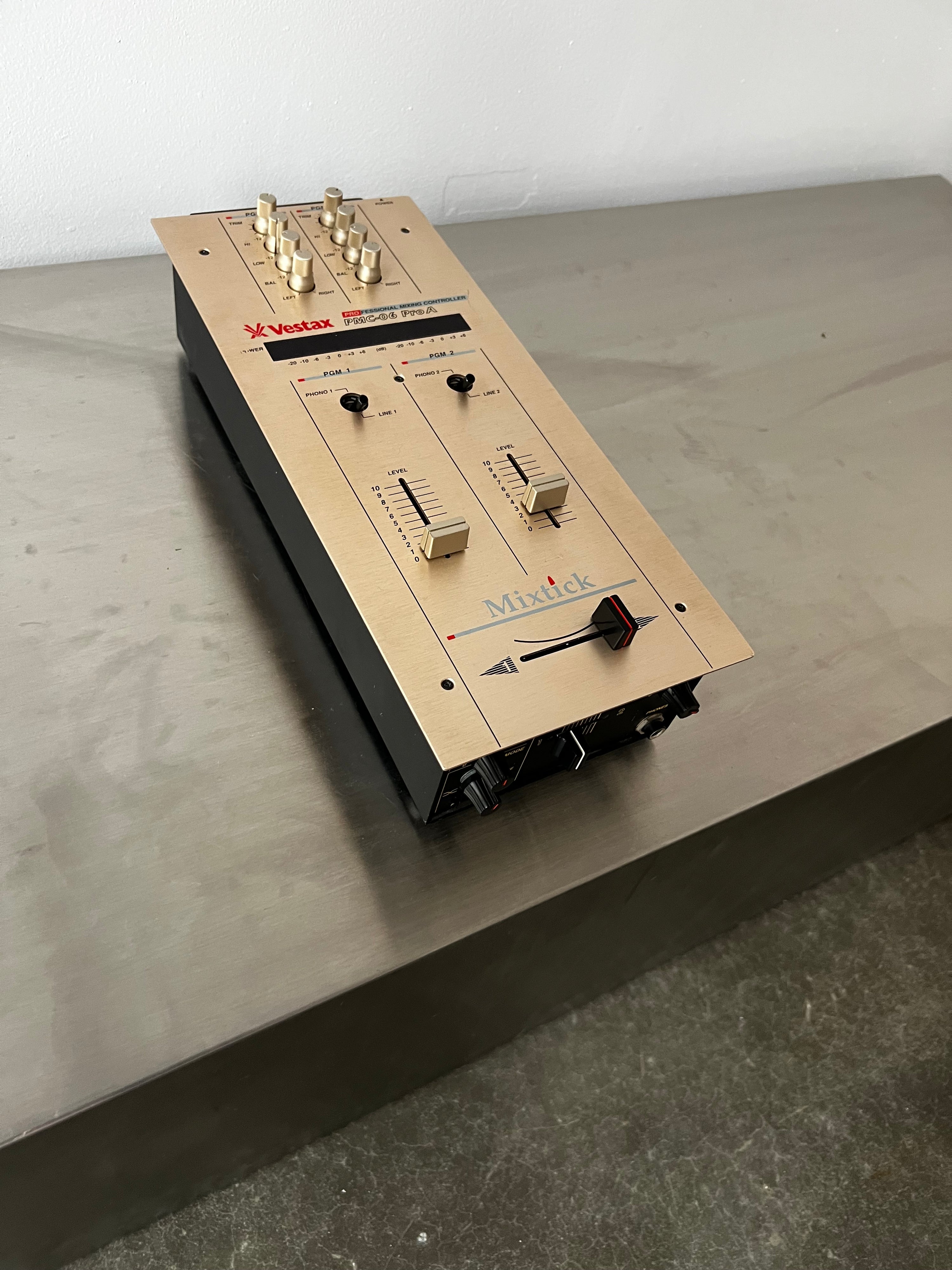 Vestax PMC-06 Pro A mixer