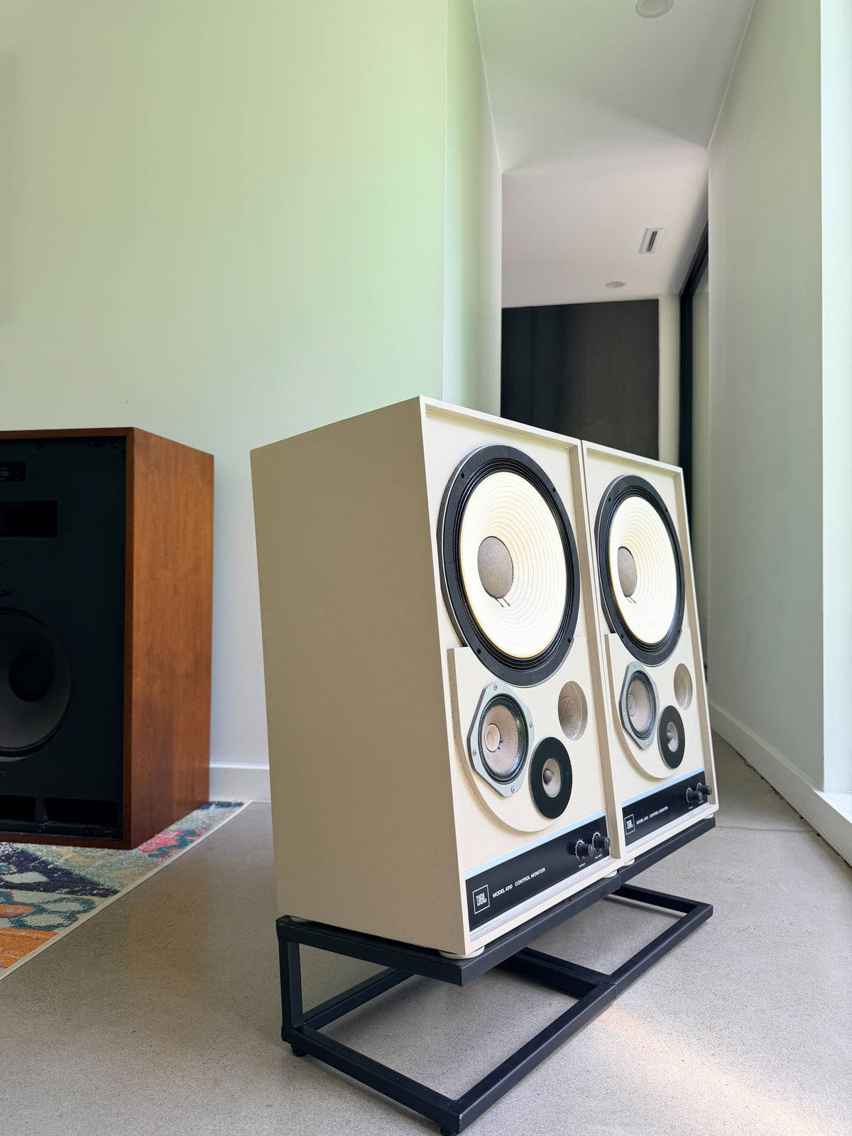 JBL 4310 _Floorstanding speakers