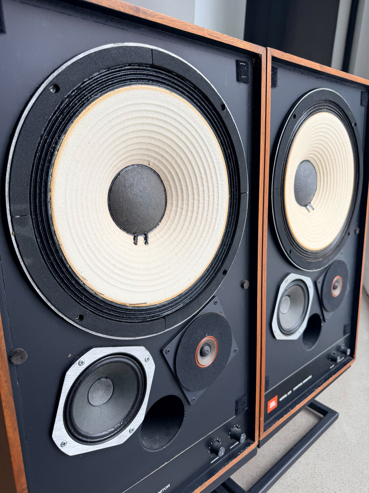 JBL 4311 _studio monitors
