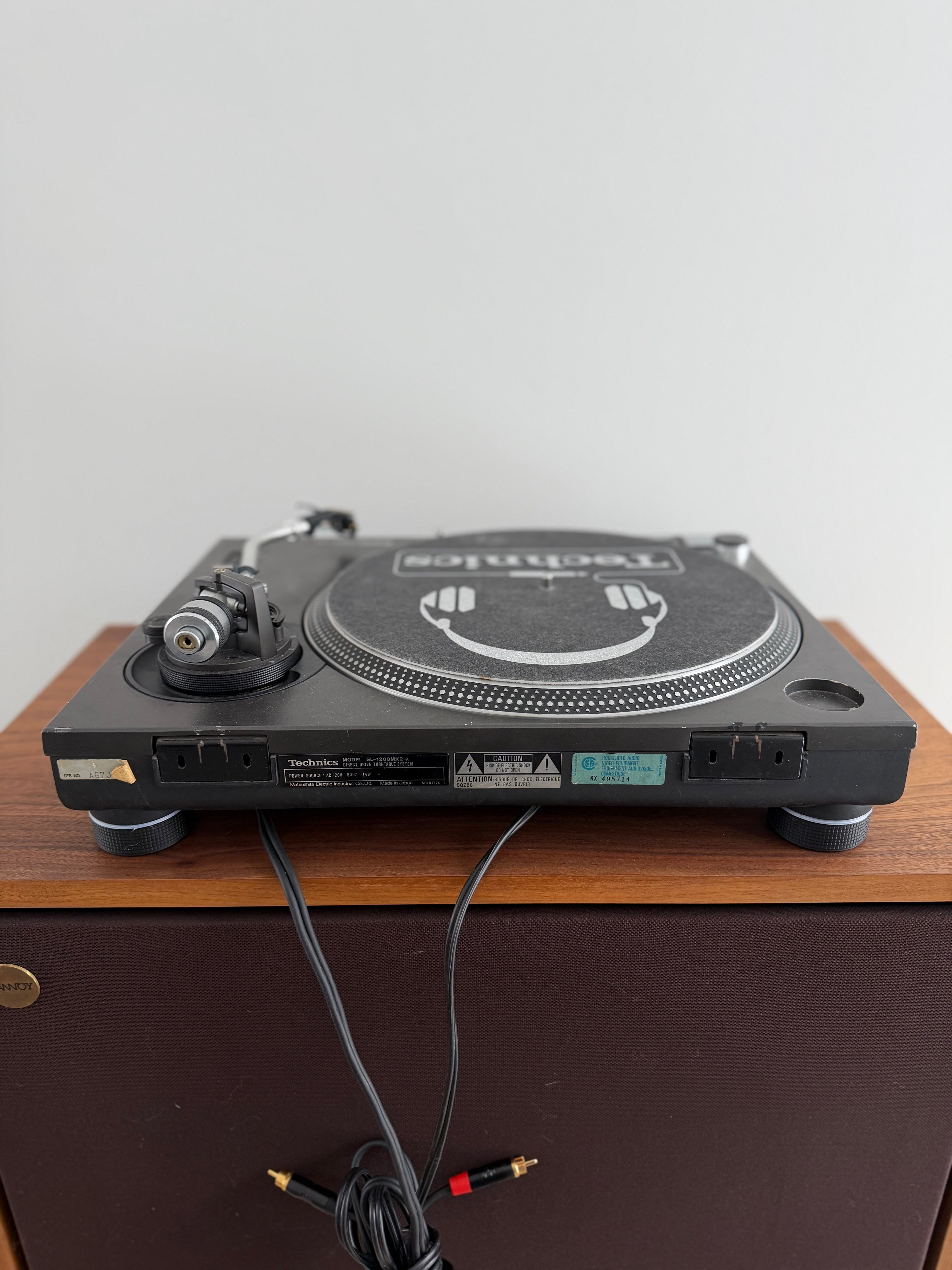 SL-1200 MK2 _Table tournante à entraînement direct