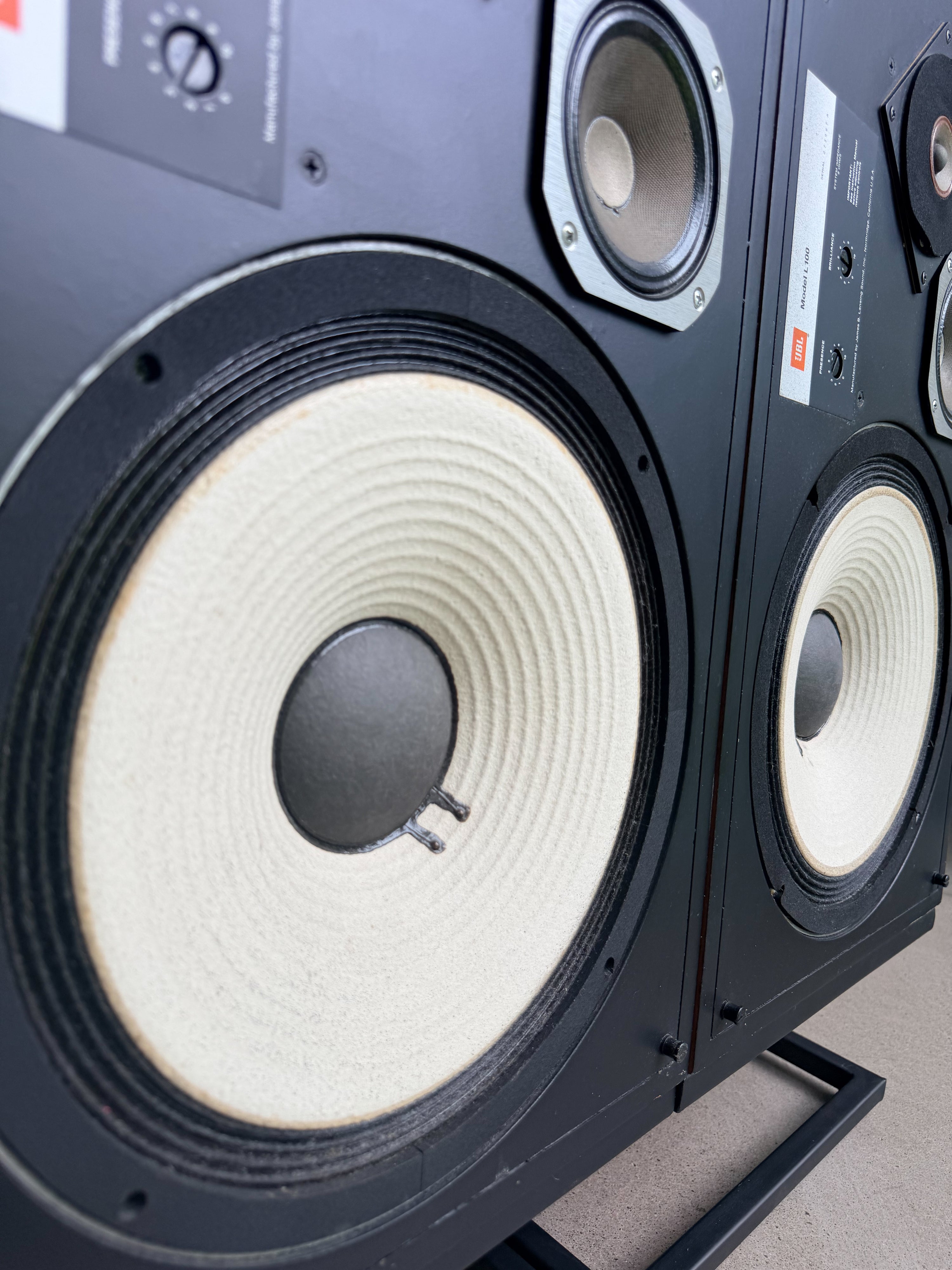 JBL L100 _Floorstanding speakers
