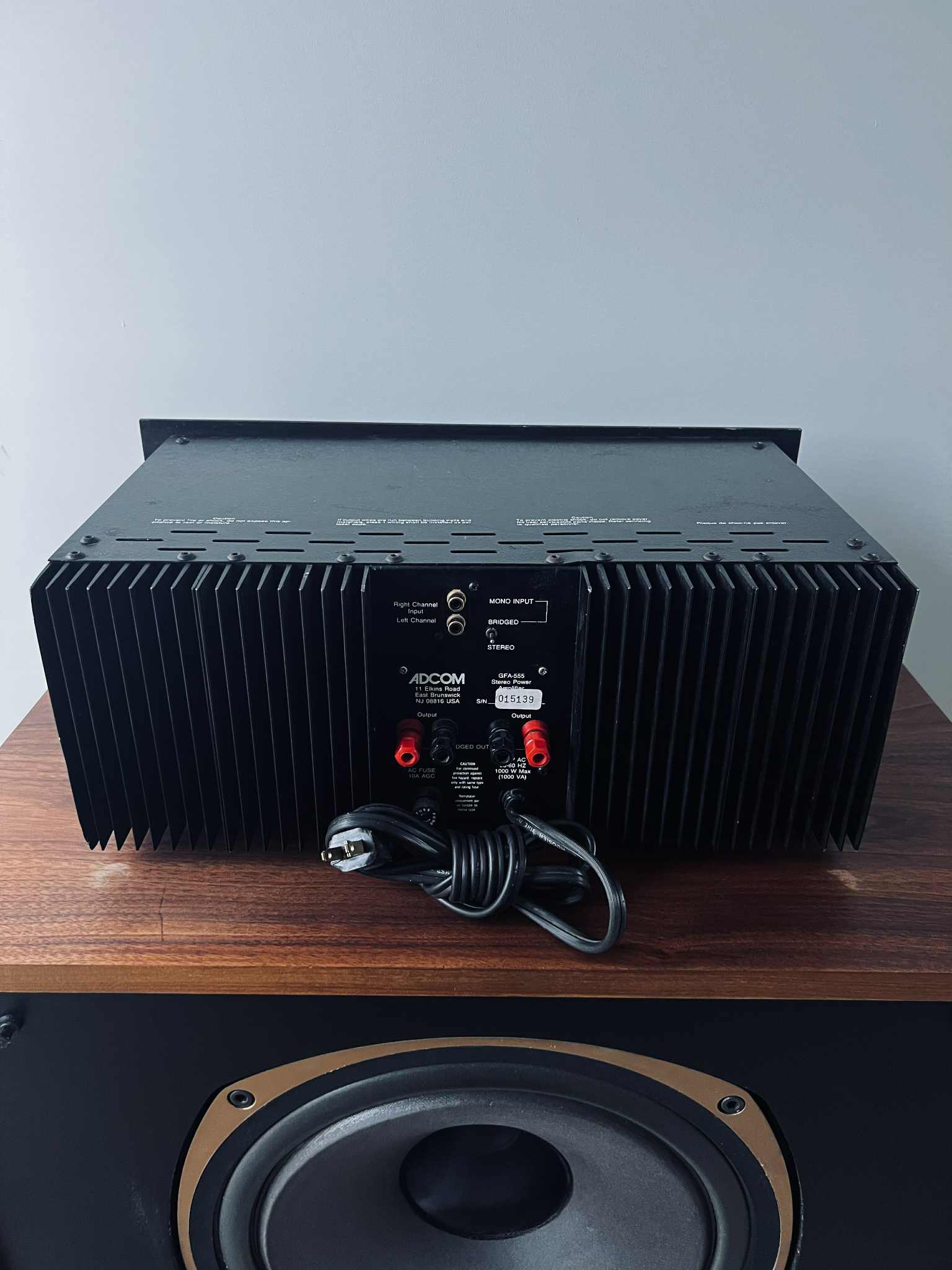 Adcom GFA-555 i _Amplificateur de puissance