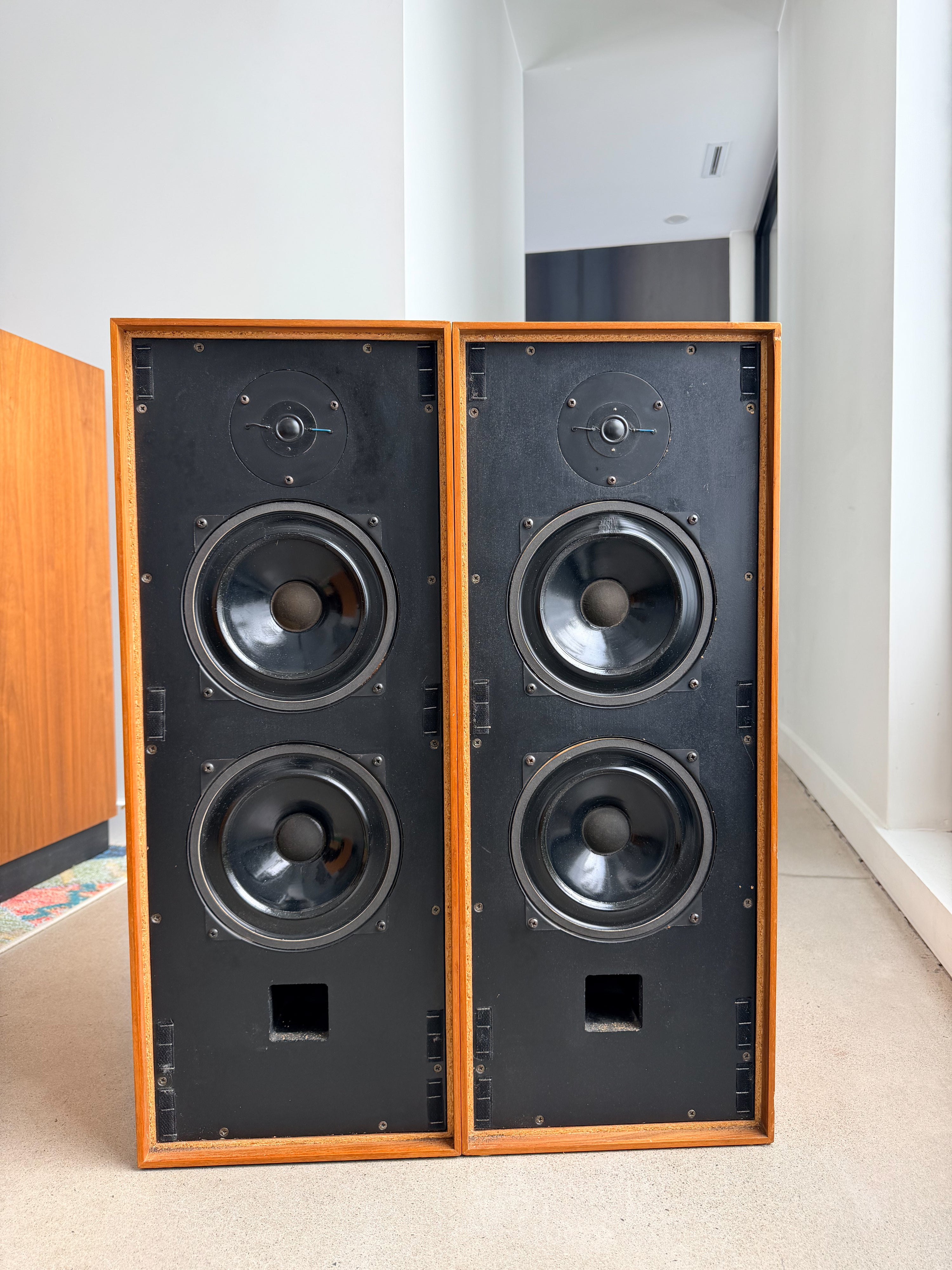 Tangent RS6 _Floorstanding speakers