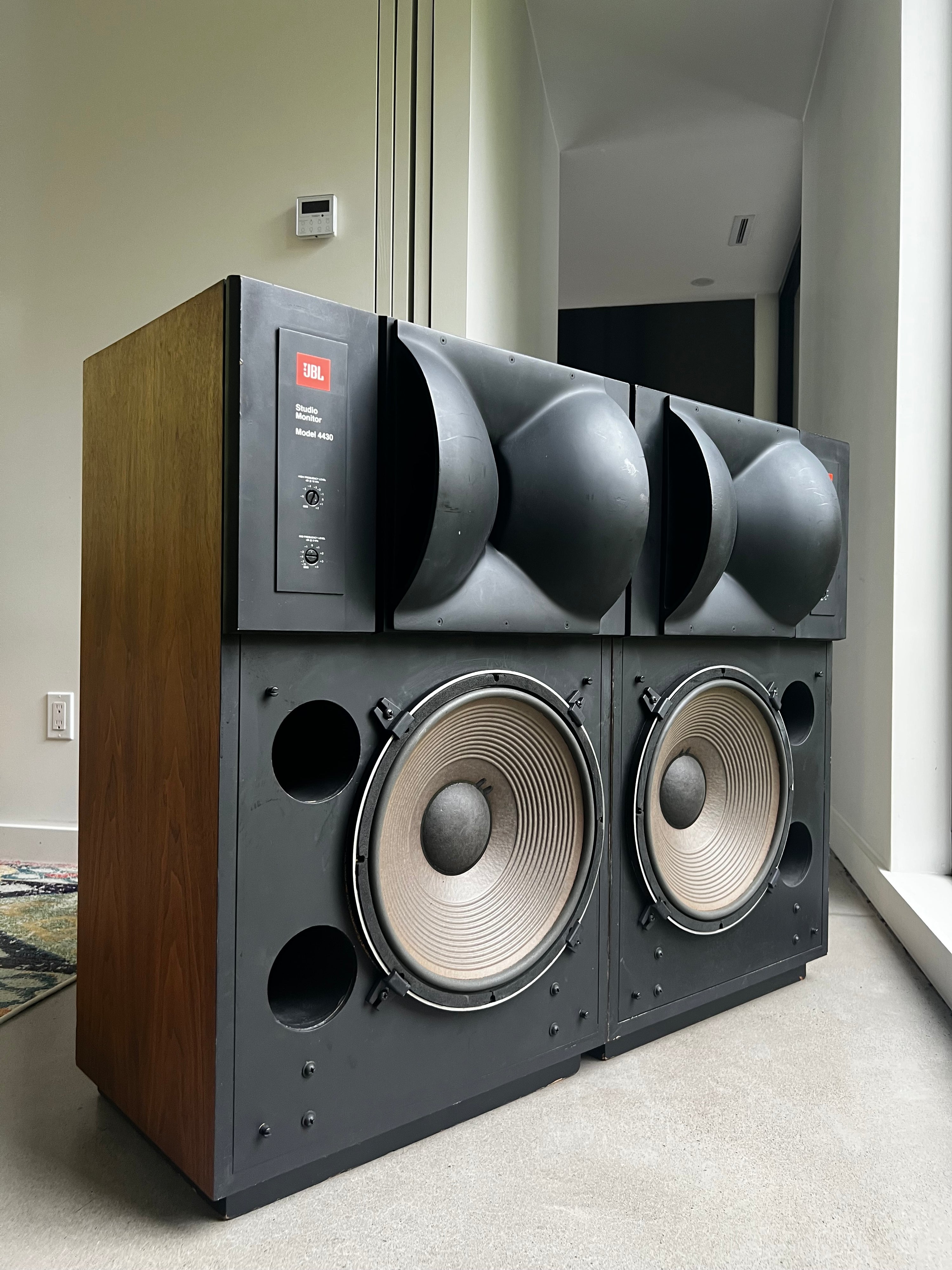 JBL 4430 _Haut-Parleurs de plancher