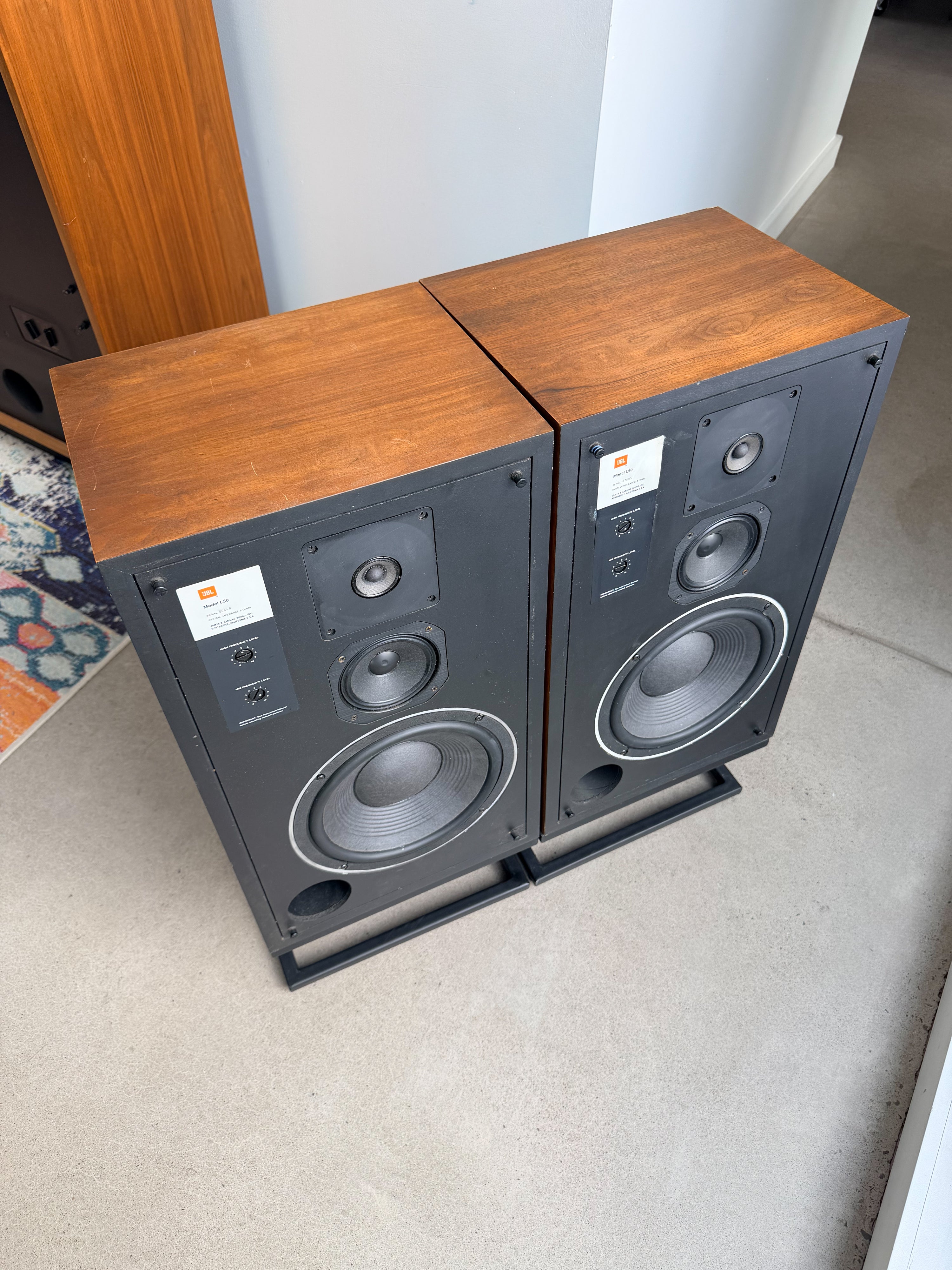 JBL L50 _Floorstanding speakers