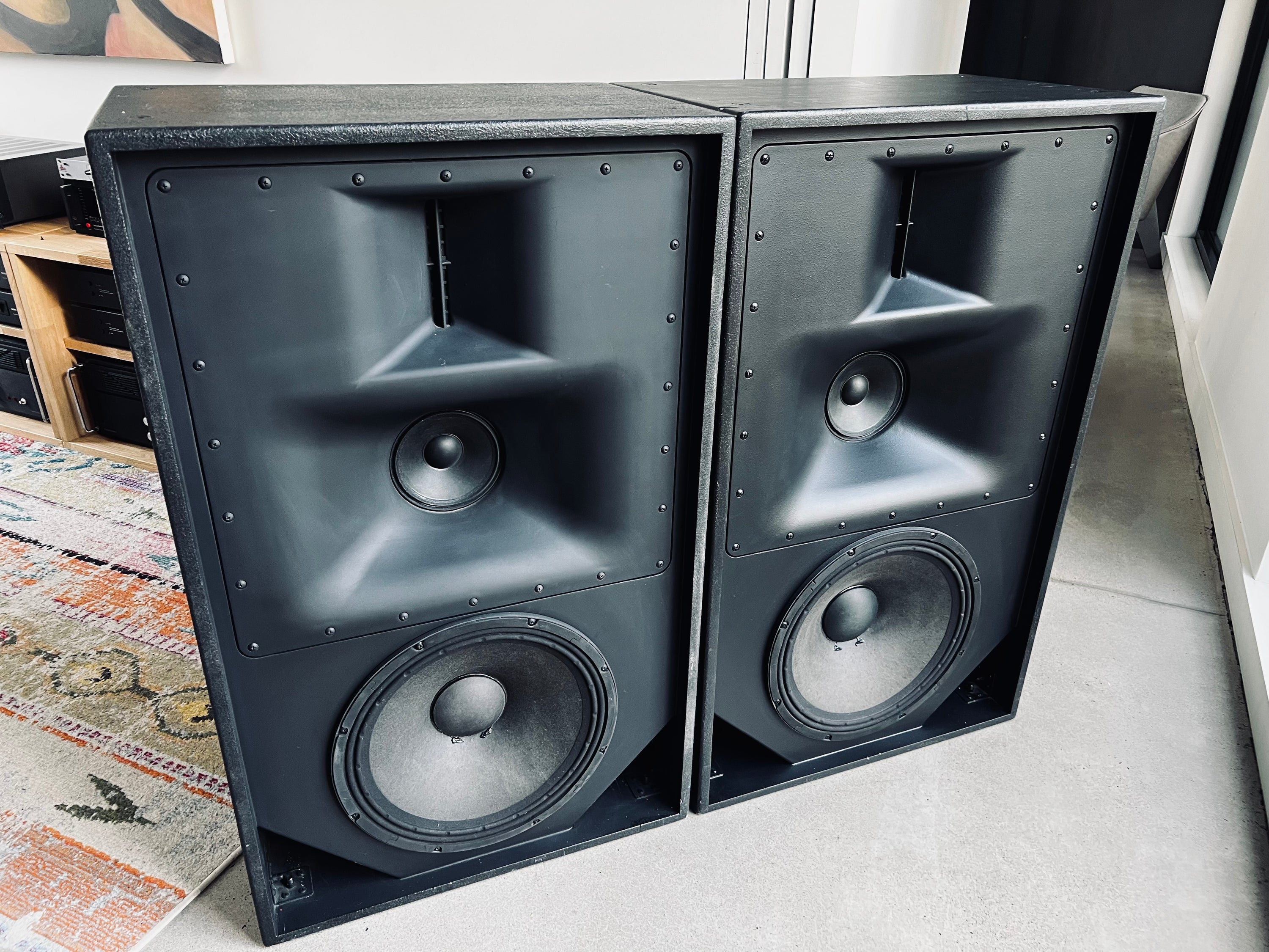 Christie LS1 _Haut-Parleurs de plancher