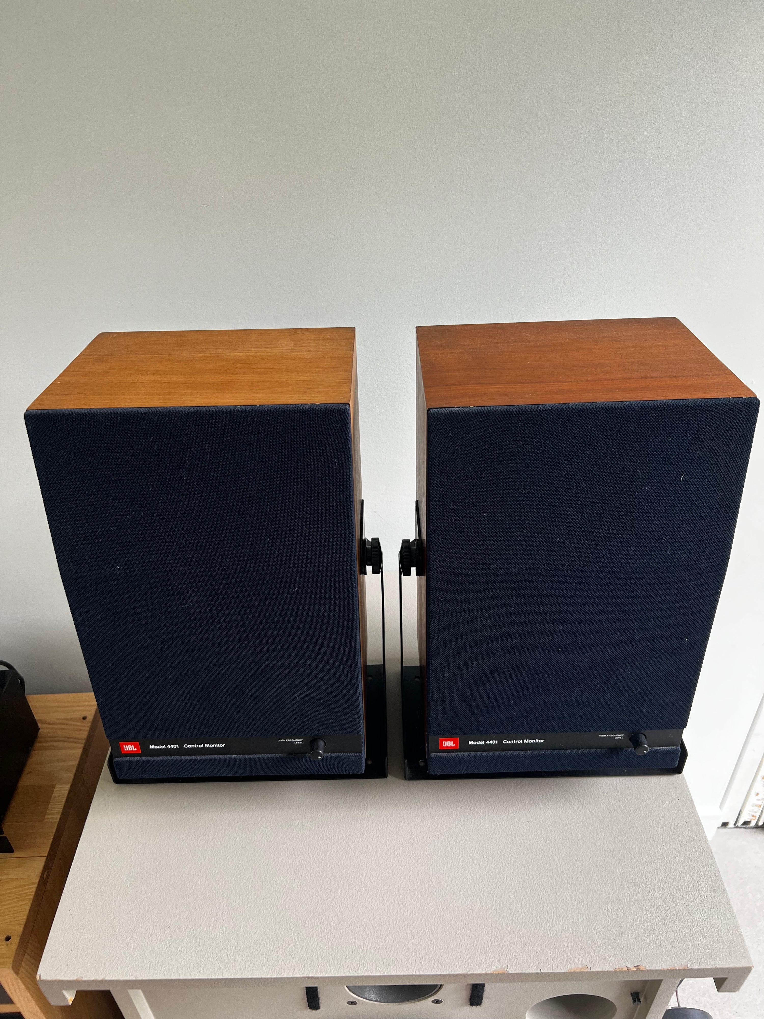 JBL 4401 _Haut-Parleurs d’étagère