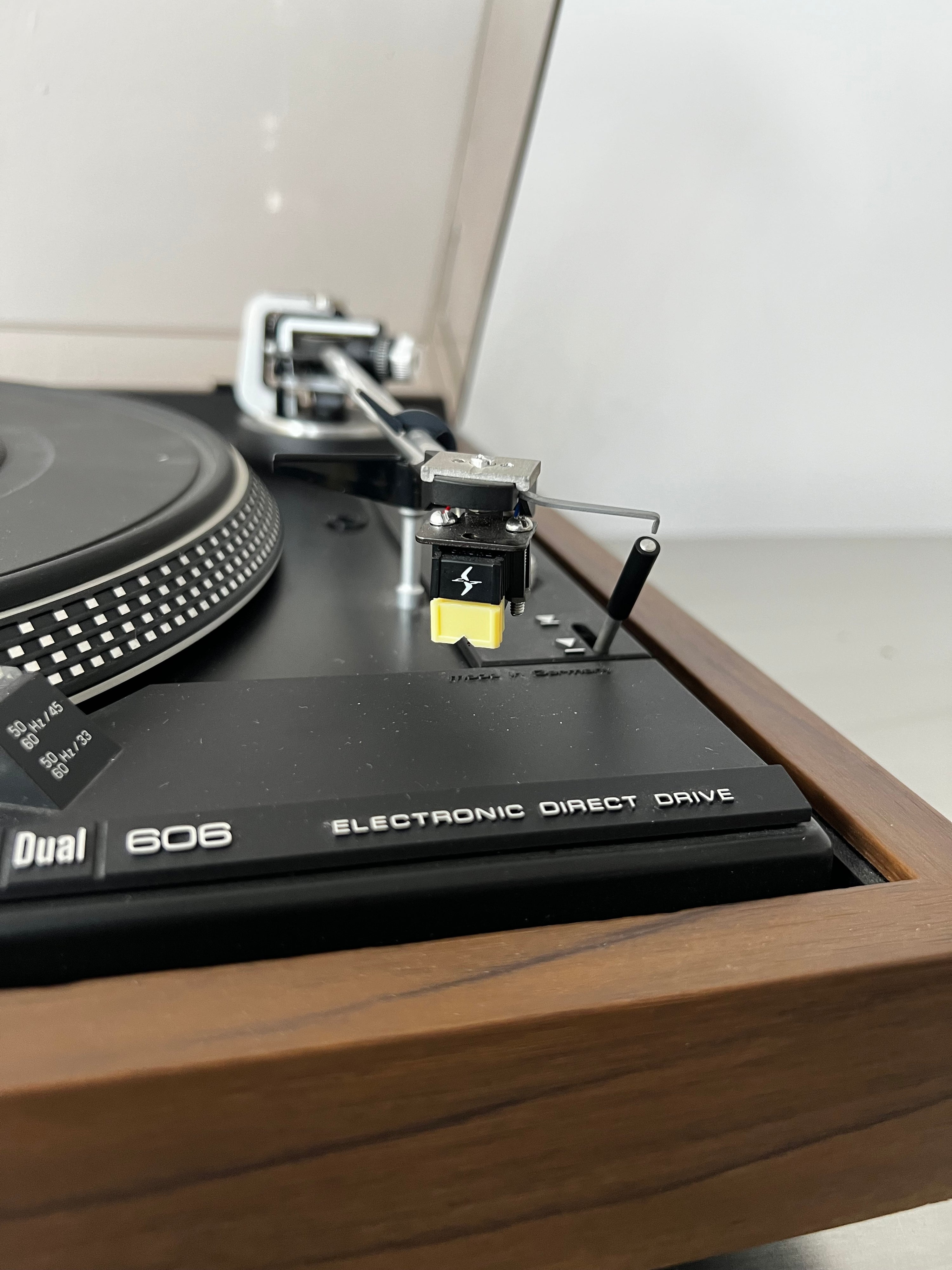 Dual 606 _Table tournante à entraînement direct