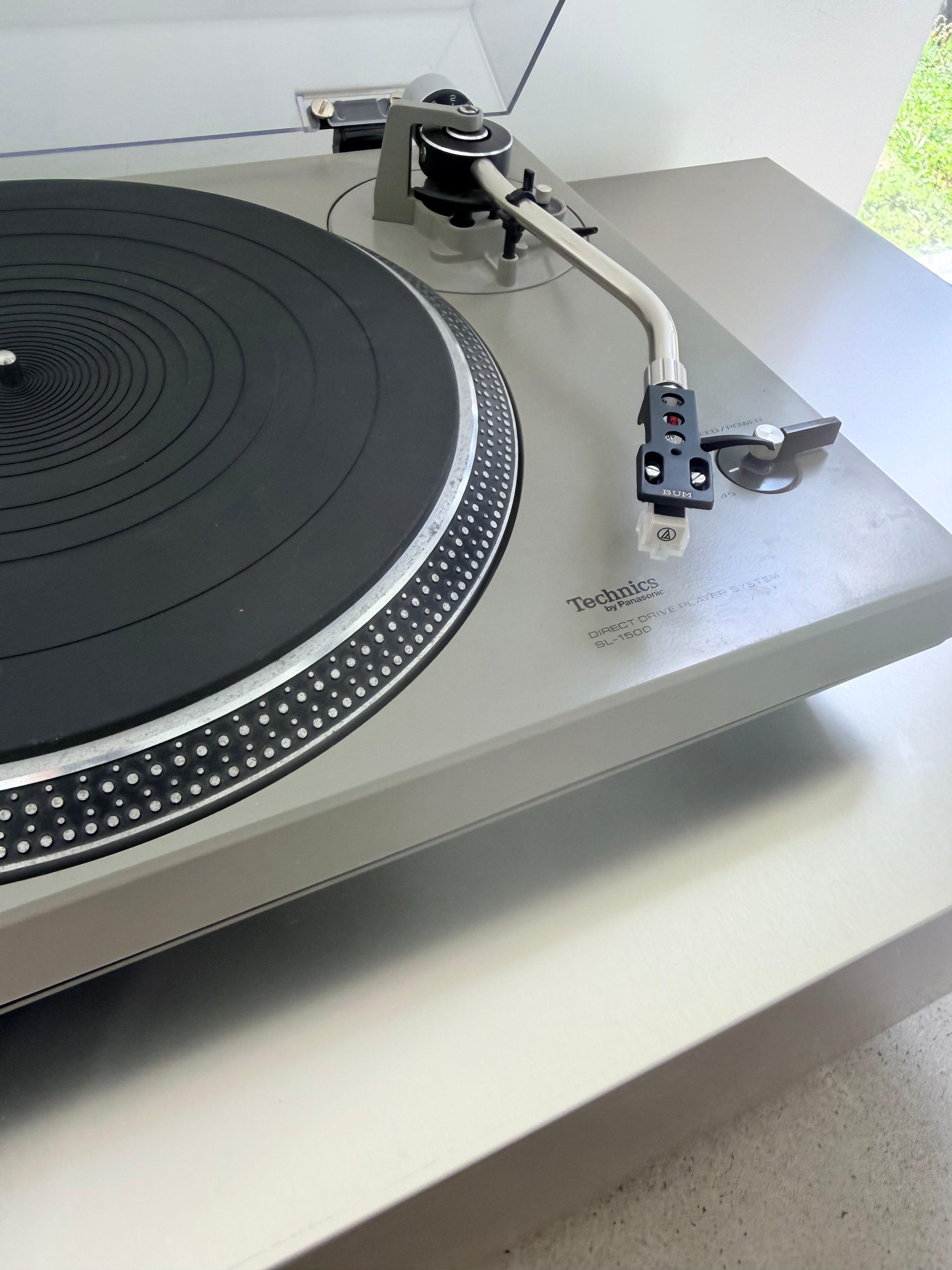 Technics SL-1500 _Direct drive turntable
