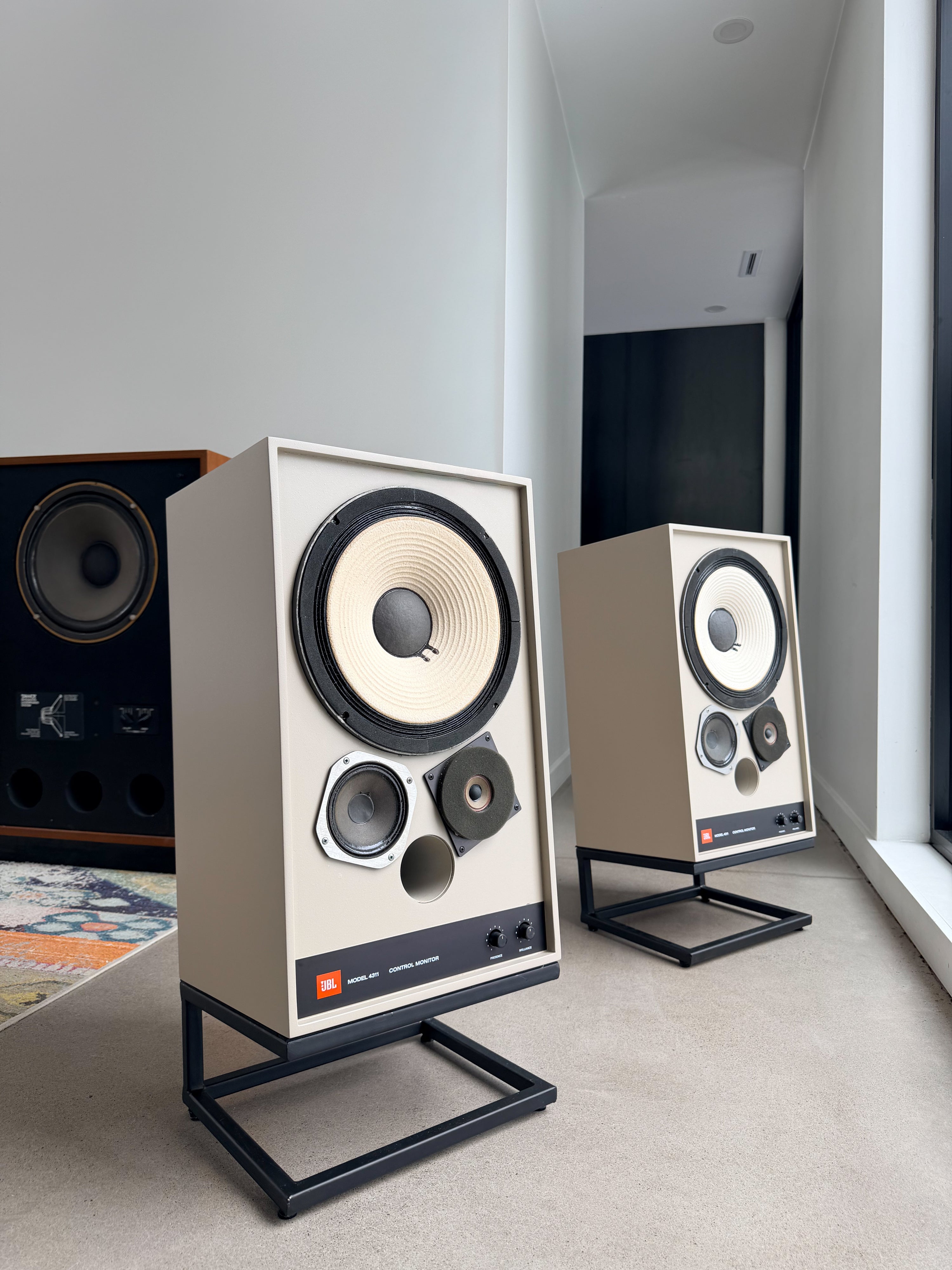 JBL 4311 _Floorstanding speakers