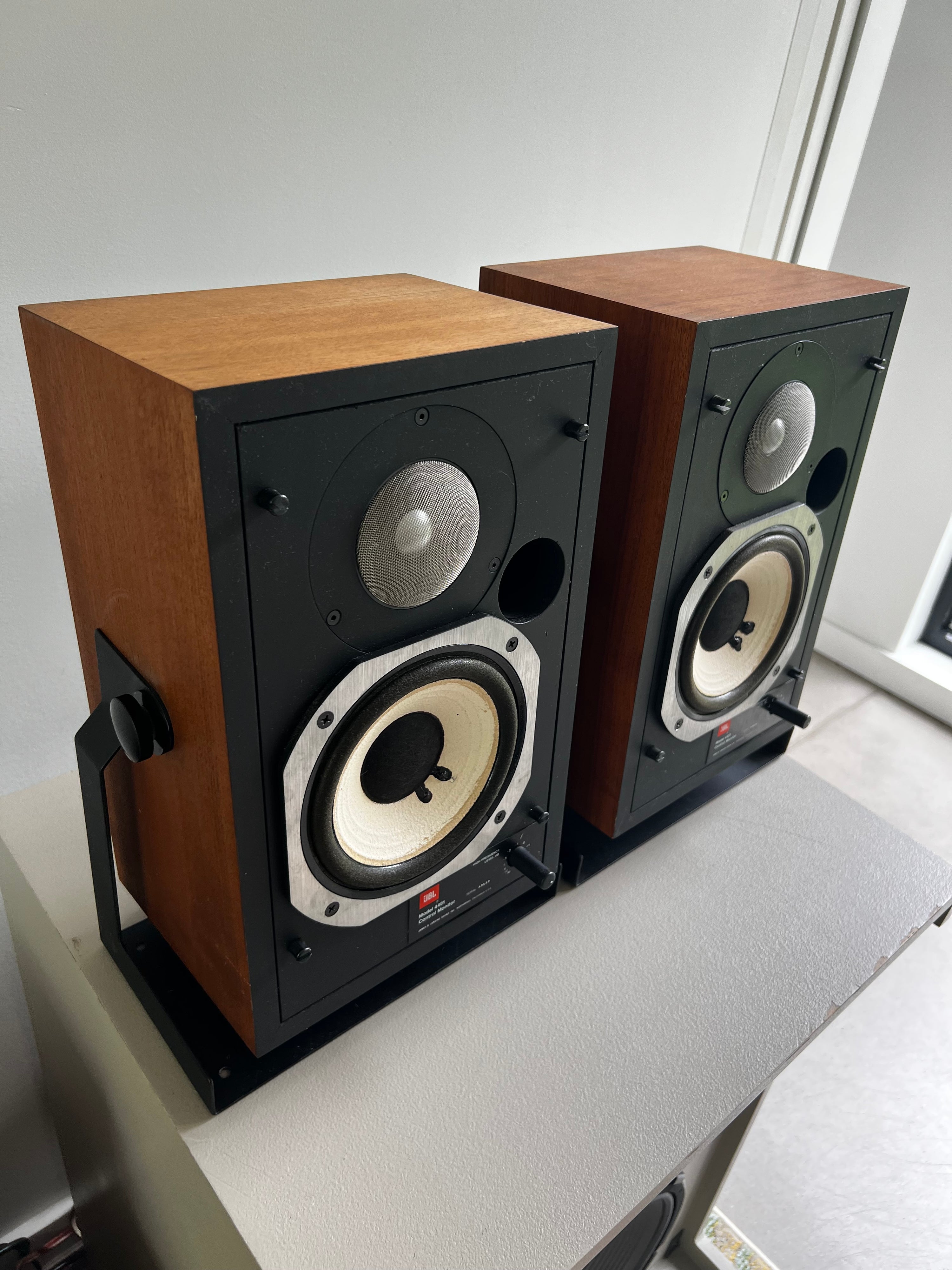 JBL 4401 _Haut-Parleurs d’étagère